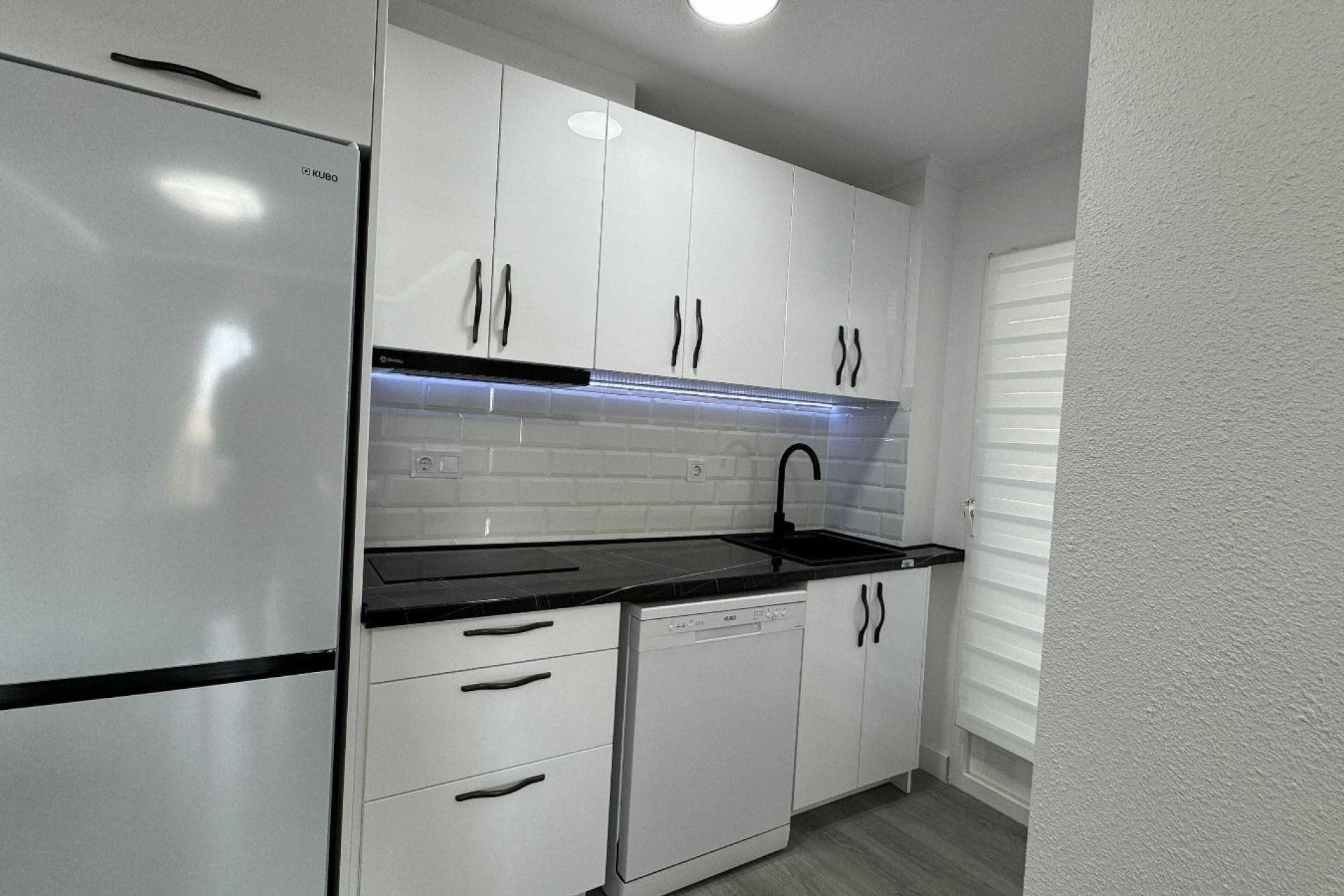 Resale - Apartment  - Torrevieja - Playa del cura