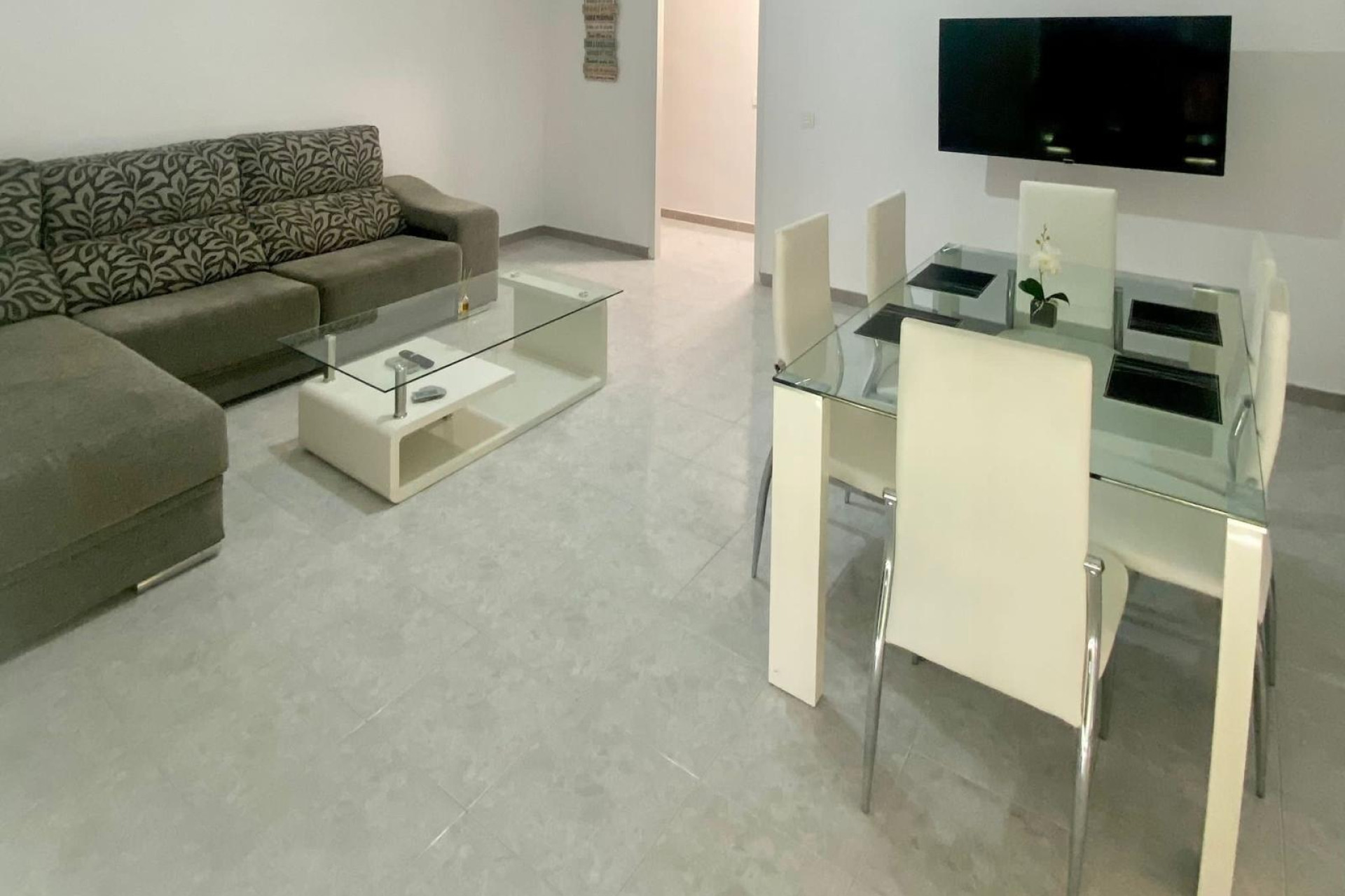 Resale - Apartment  - Torrevieja - Playa del cura