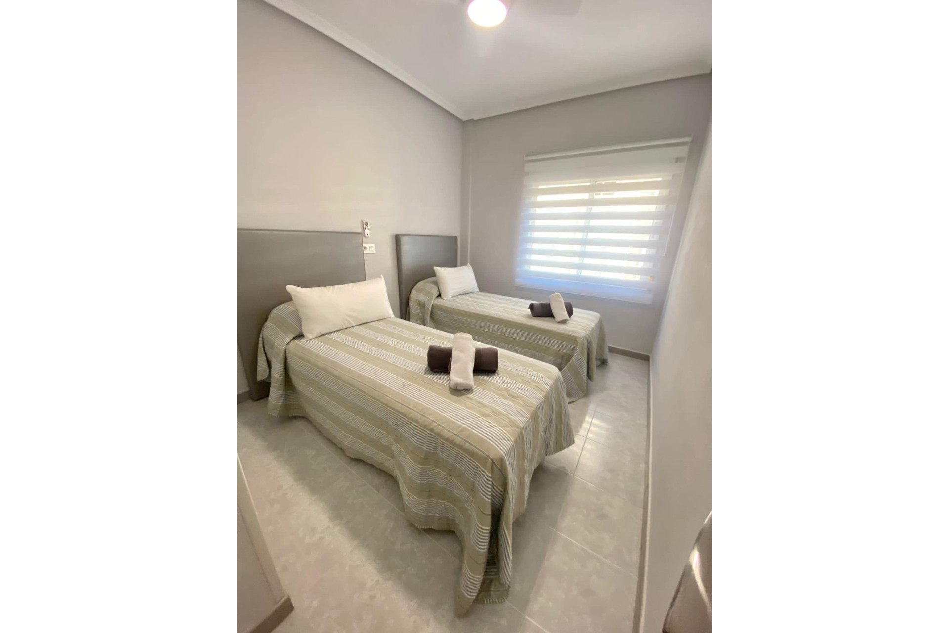 Resale - Apartment  - Torrevieja - Playa del cura