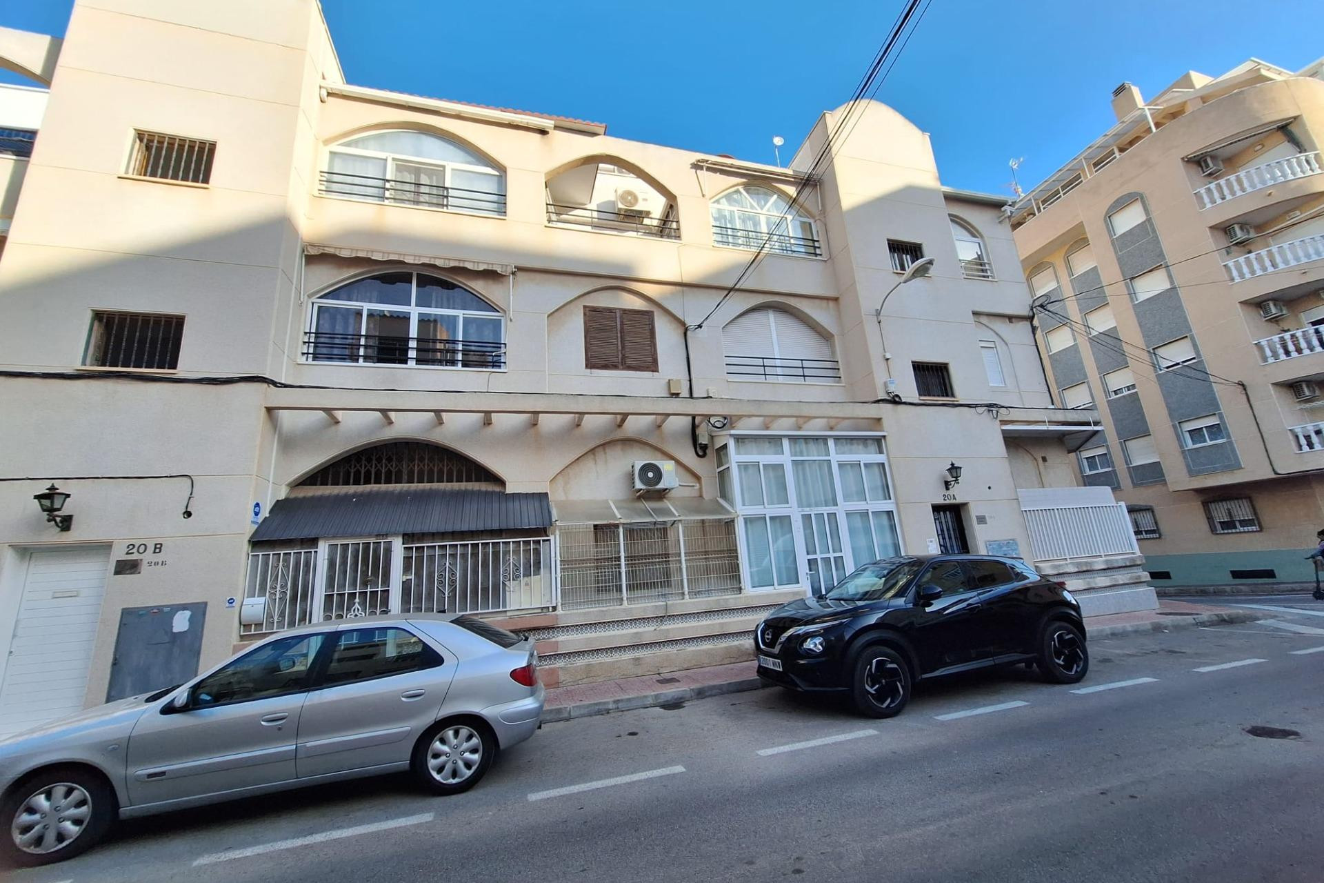 Resale - Apartment  - Torrevieja - Playa del cura