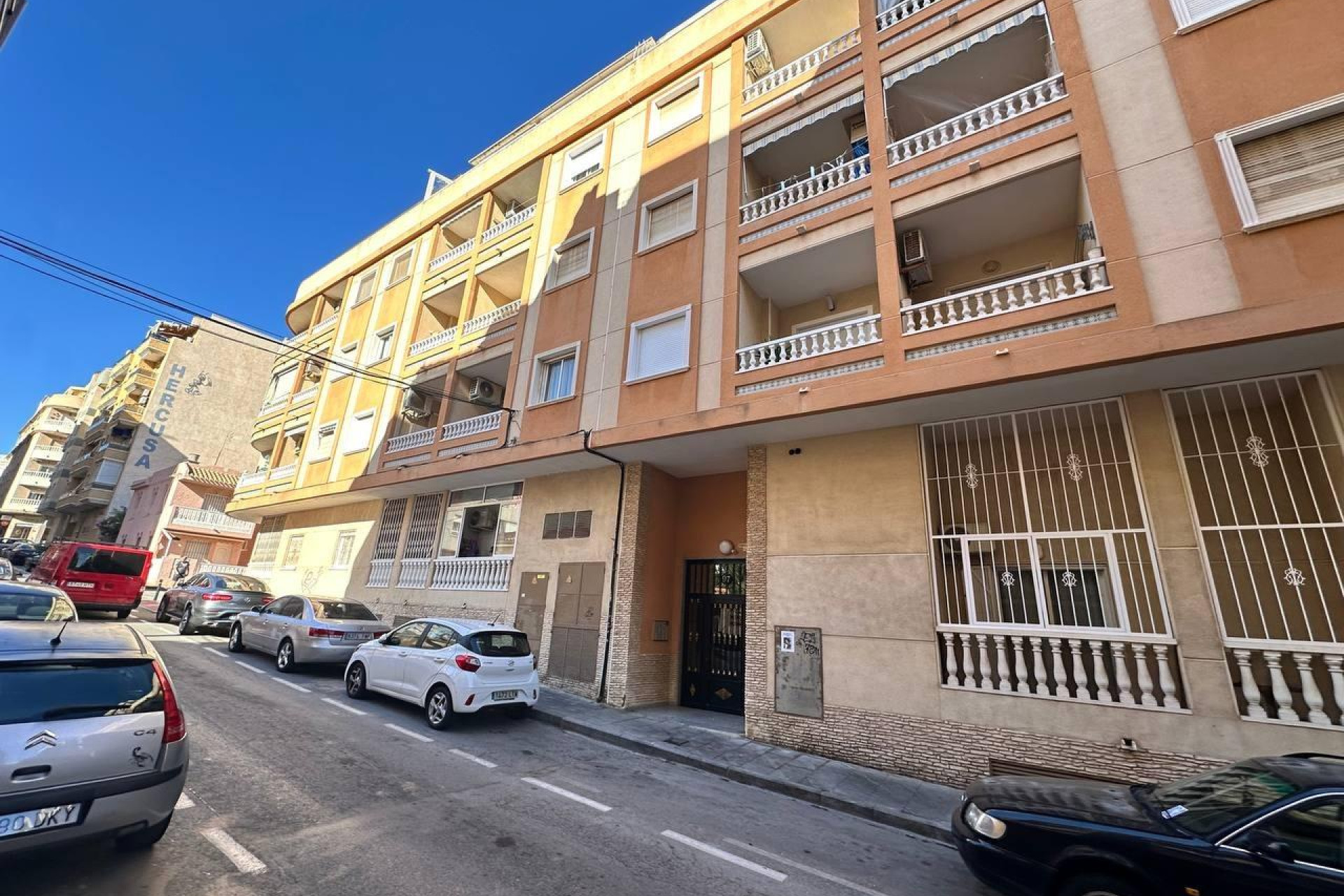 Resale - Apartment  - Torrevieja - Playa del cura