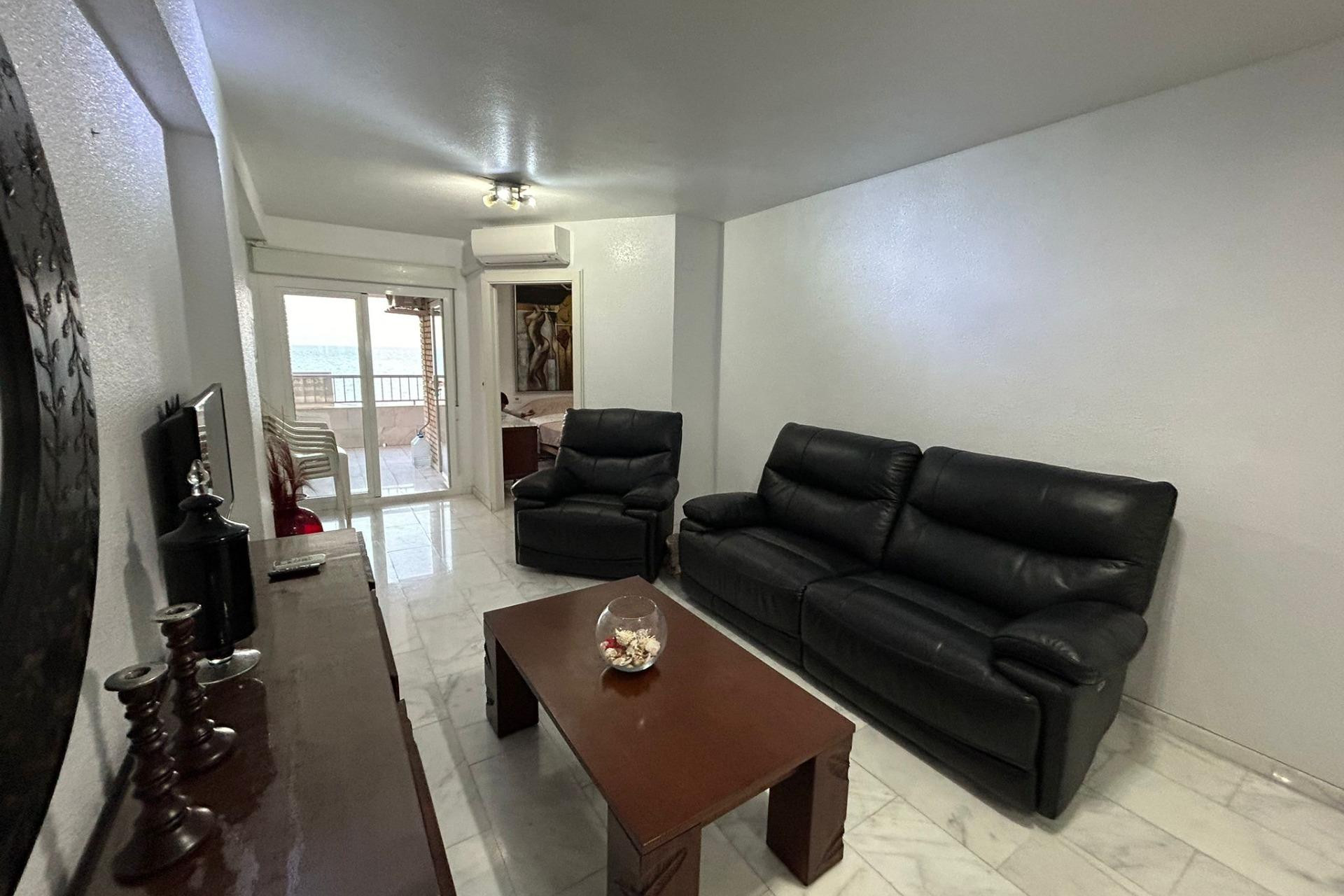 Resale - Apartment  - Torrevieja - Playa del cura