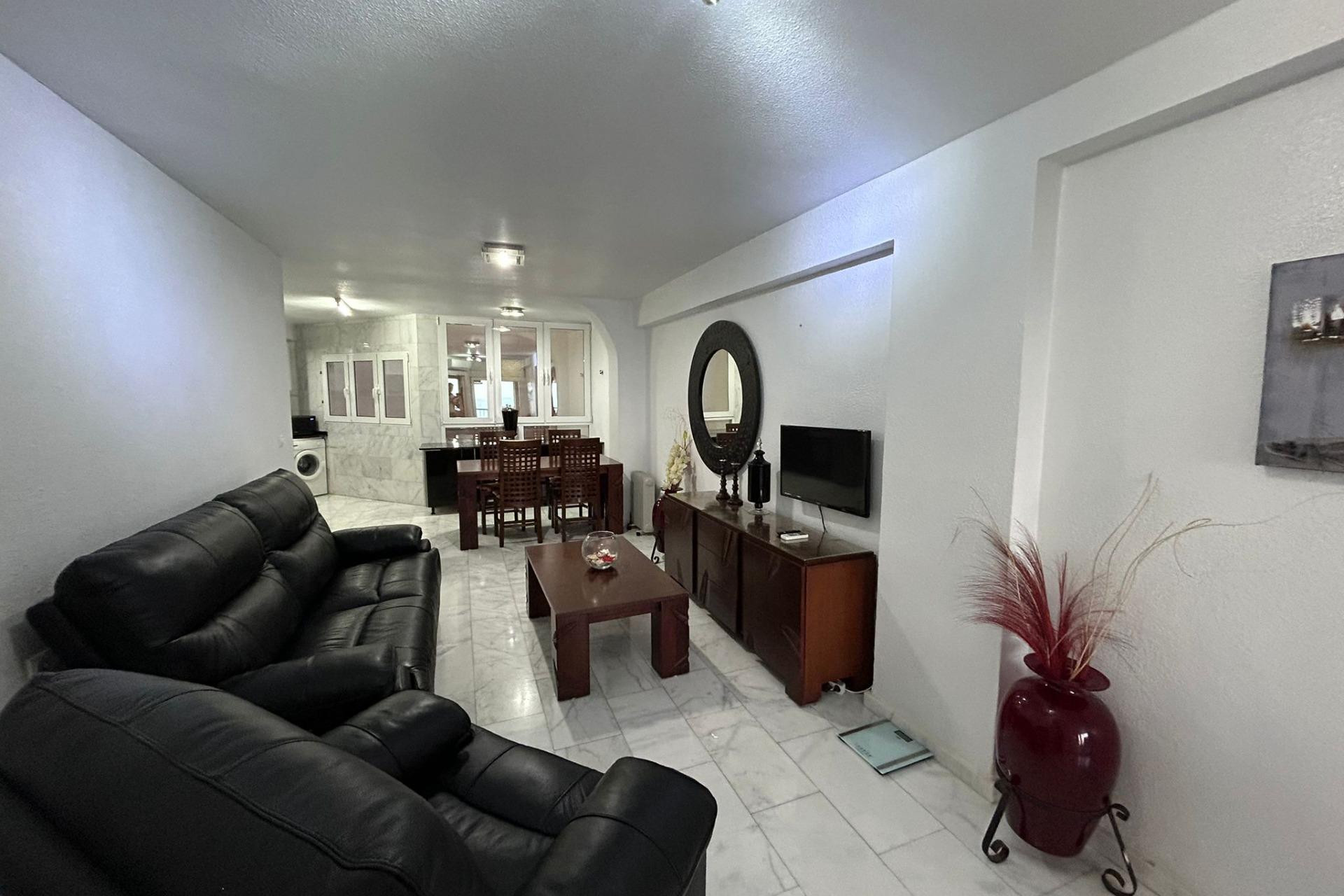 Resale - Apartment  - Torrevieja - Playa del cura