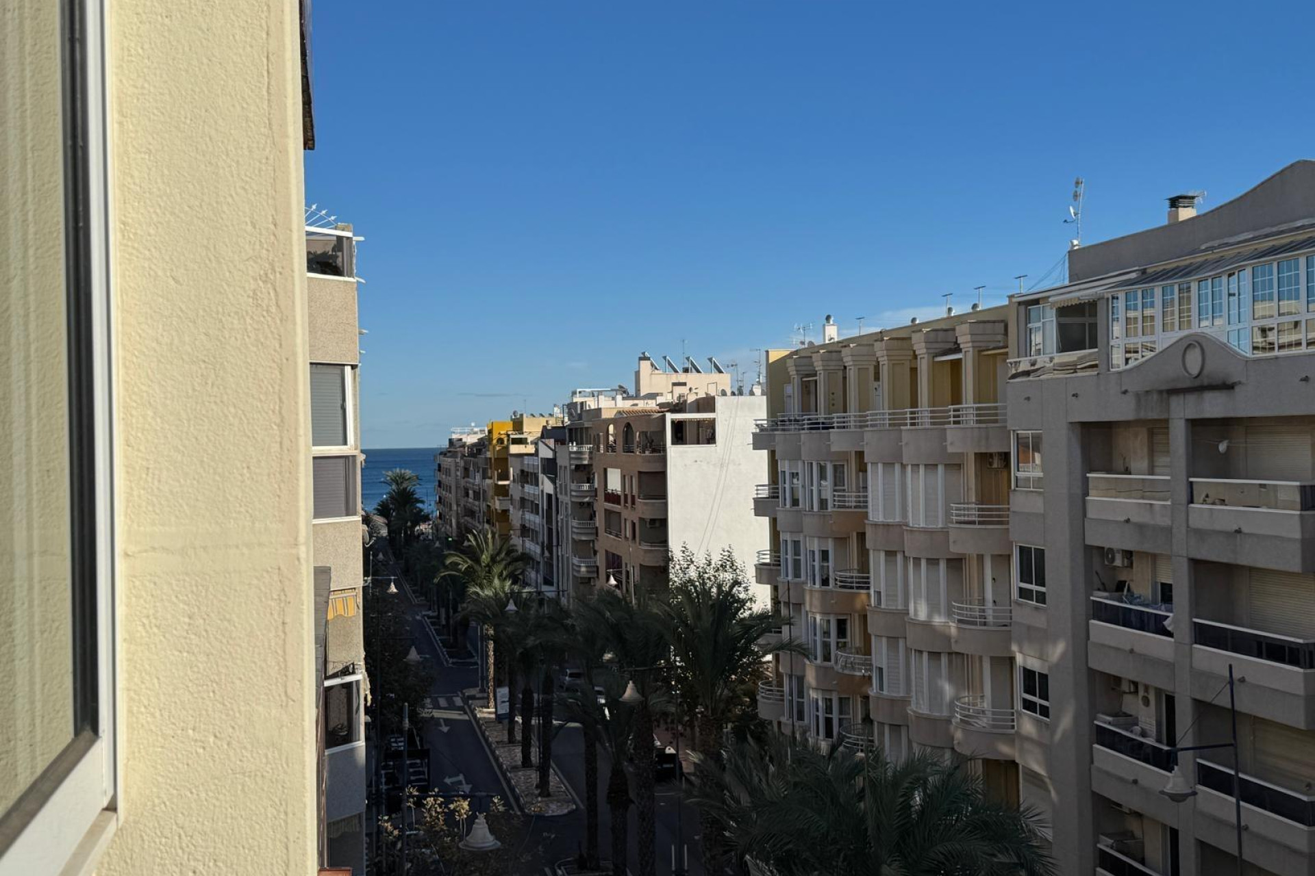 Resale - Apartment  - Torrevieja - Playa del cura