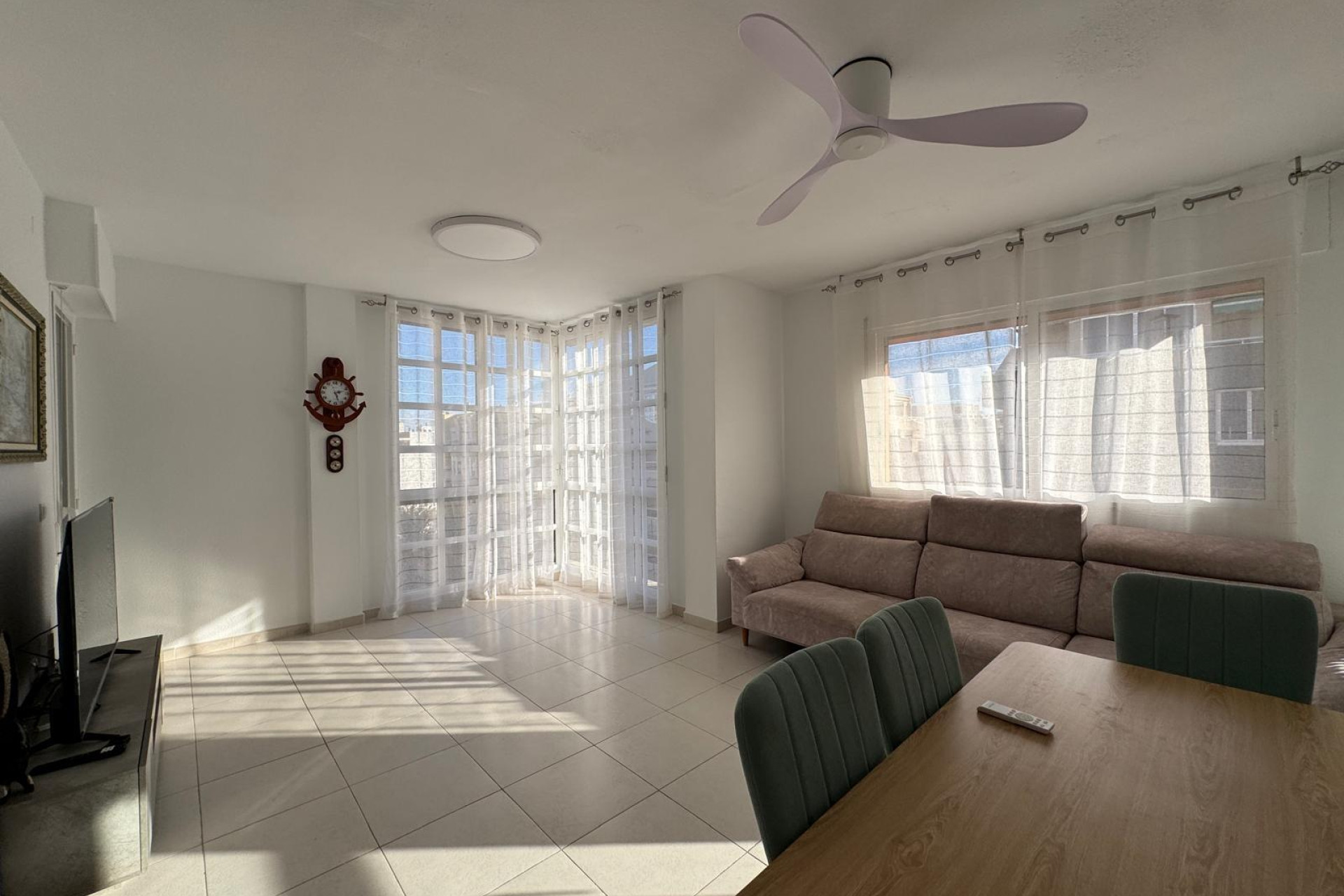 Resale - Apartment  - Torrevieja - Playa del cura