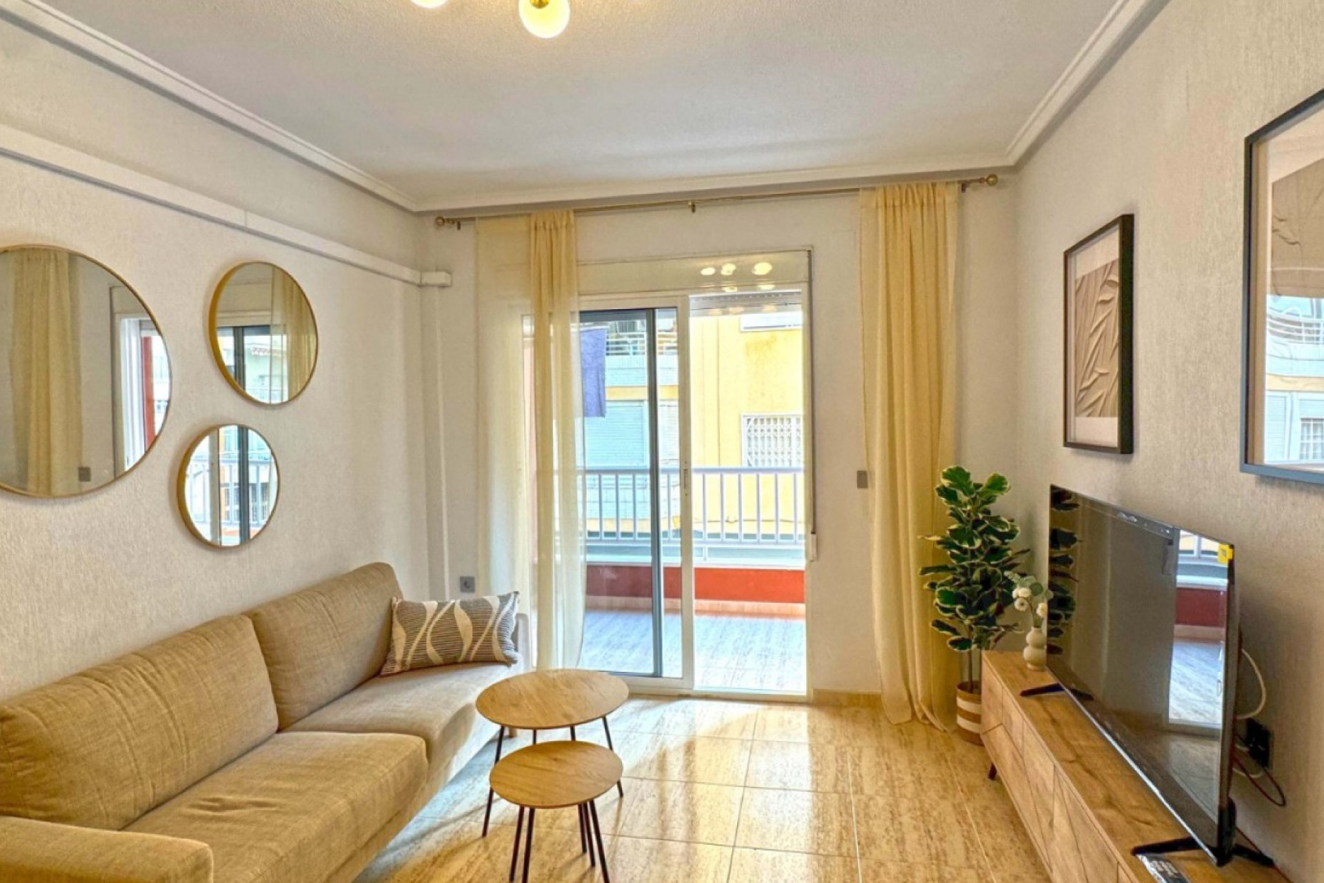 Resale - Apartment  - Torrevieja - Playa del Cura