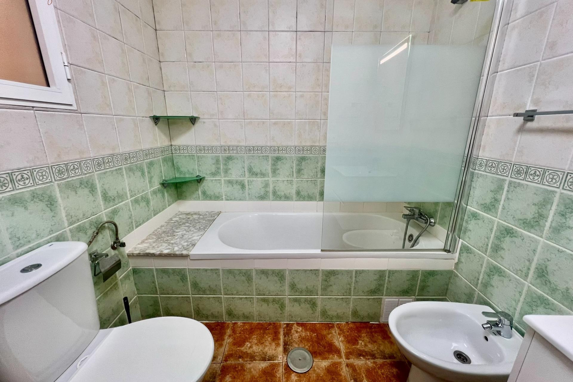 Resale - Apartment  - Torrevieja - Playa del cura