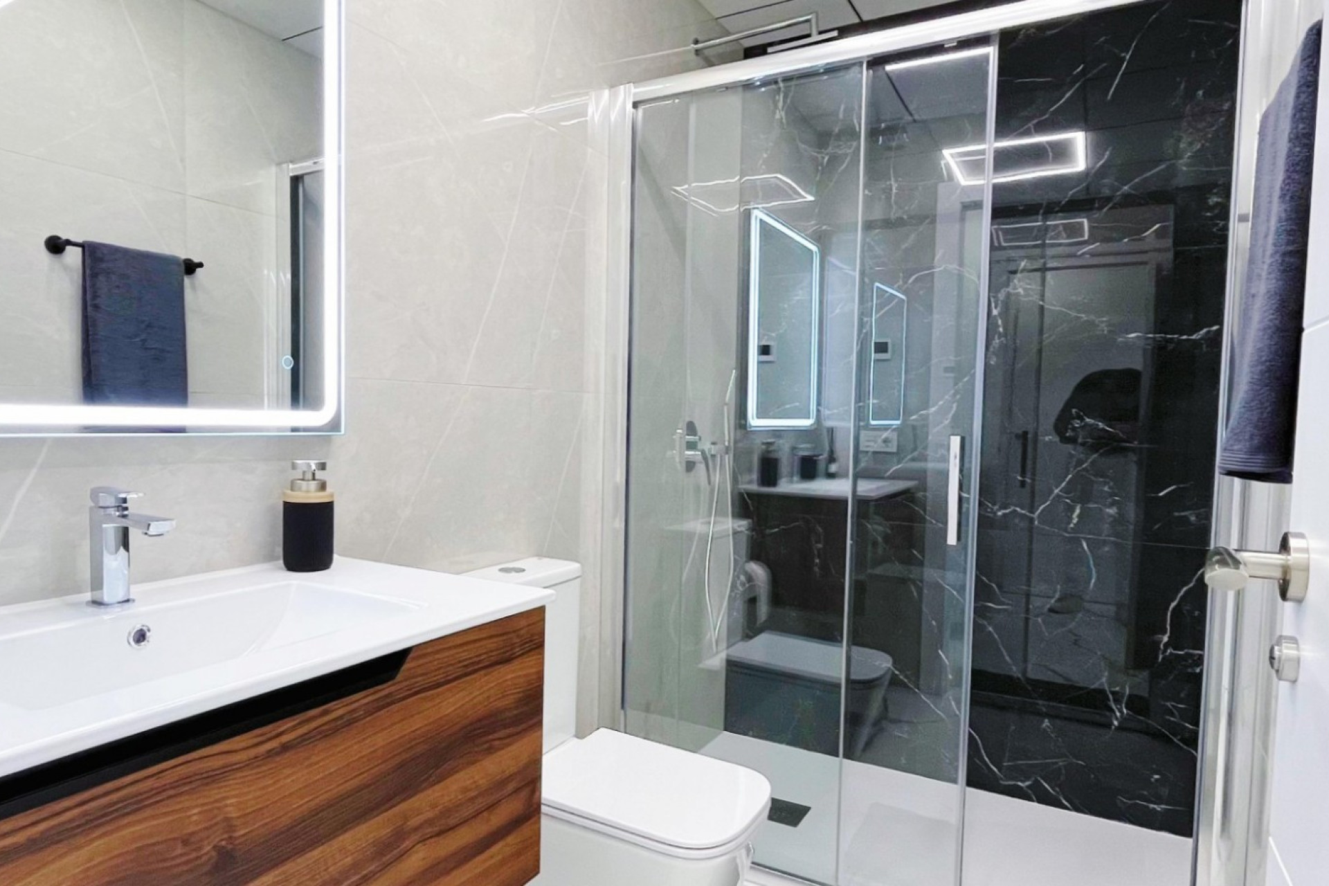 Resale - Apartment  - Torrevieja - Playa del Cura