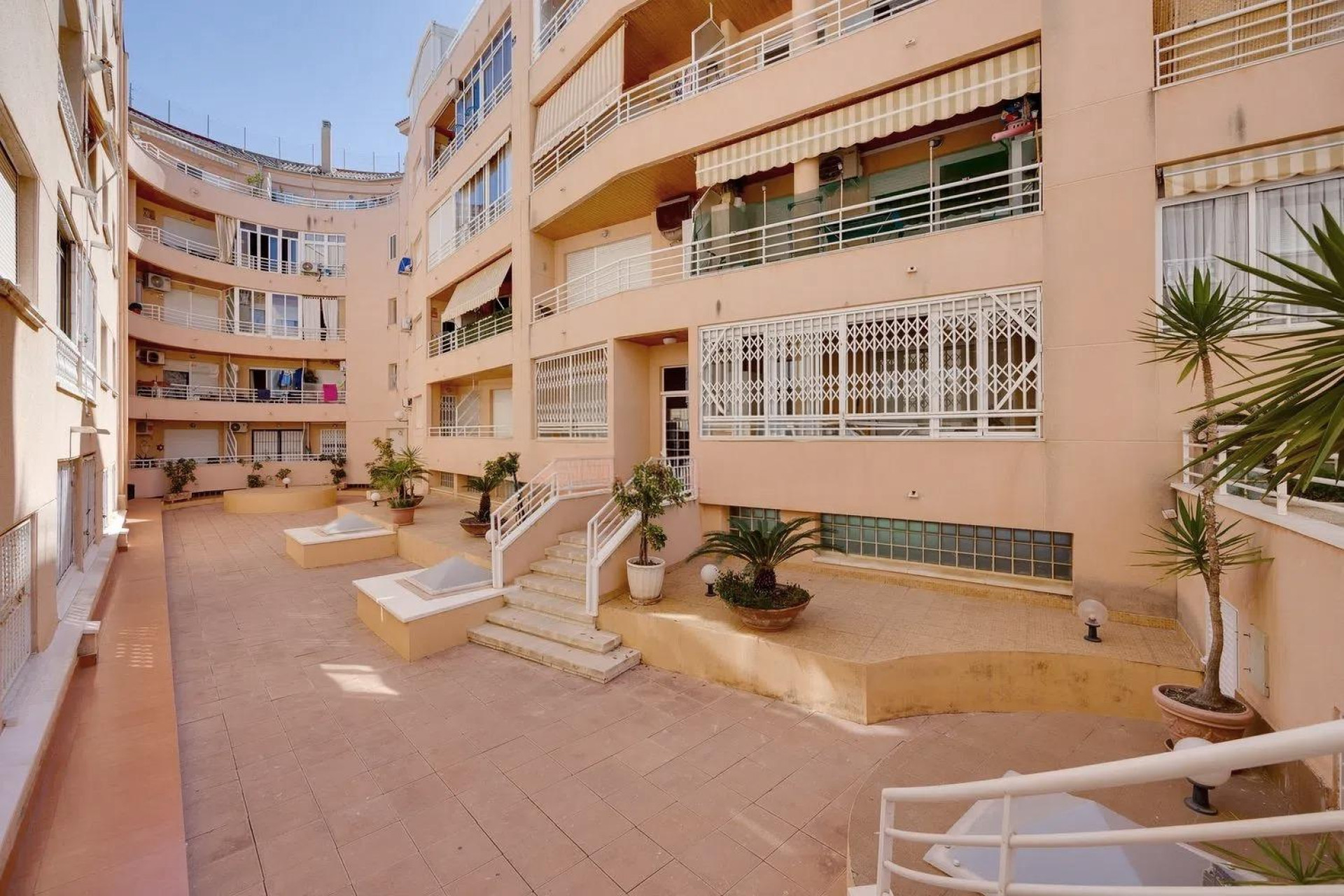 Resale - Apartment  - Torrevieja - Playa del cura