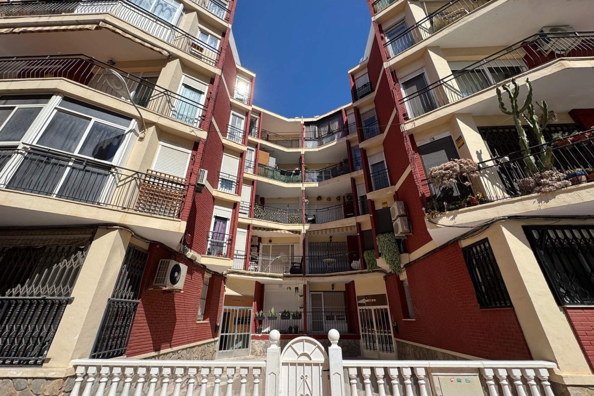 Resale - Apartment  - Torrevieja - Playa del Cura