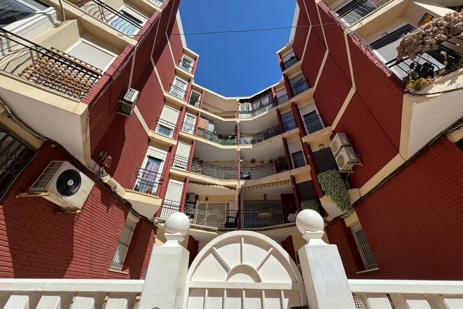 Resale - Apartment  - Torrevieja - Playa del Cura