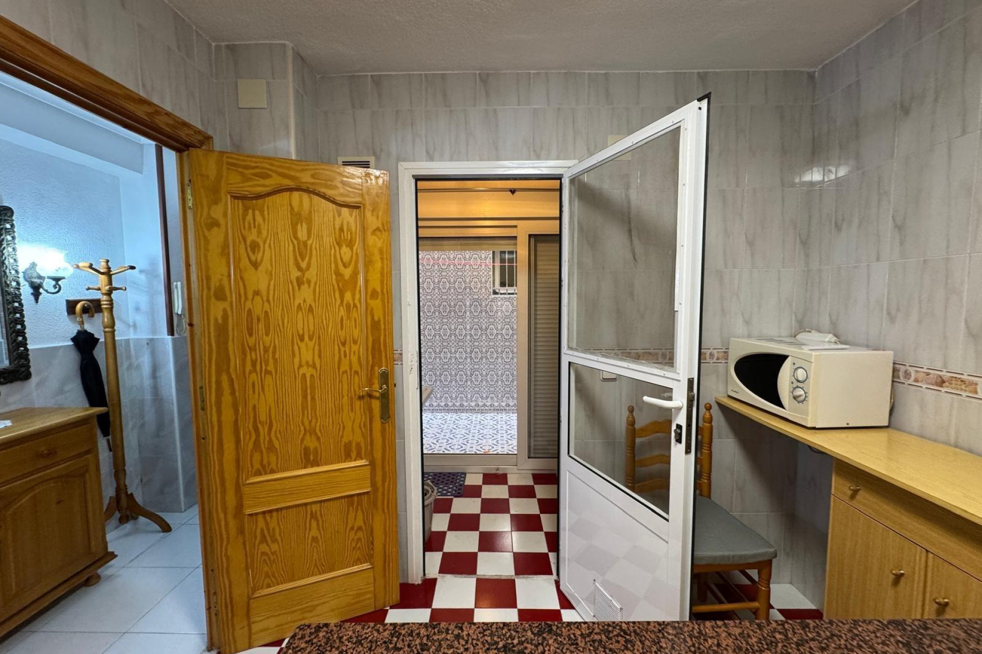 Resale - Apartment  - Torrevieja - Playa del Cura