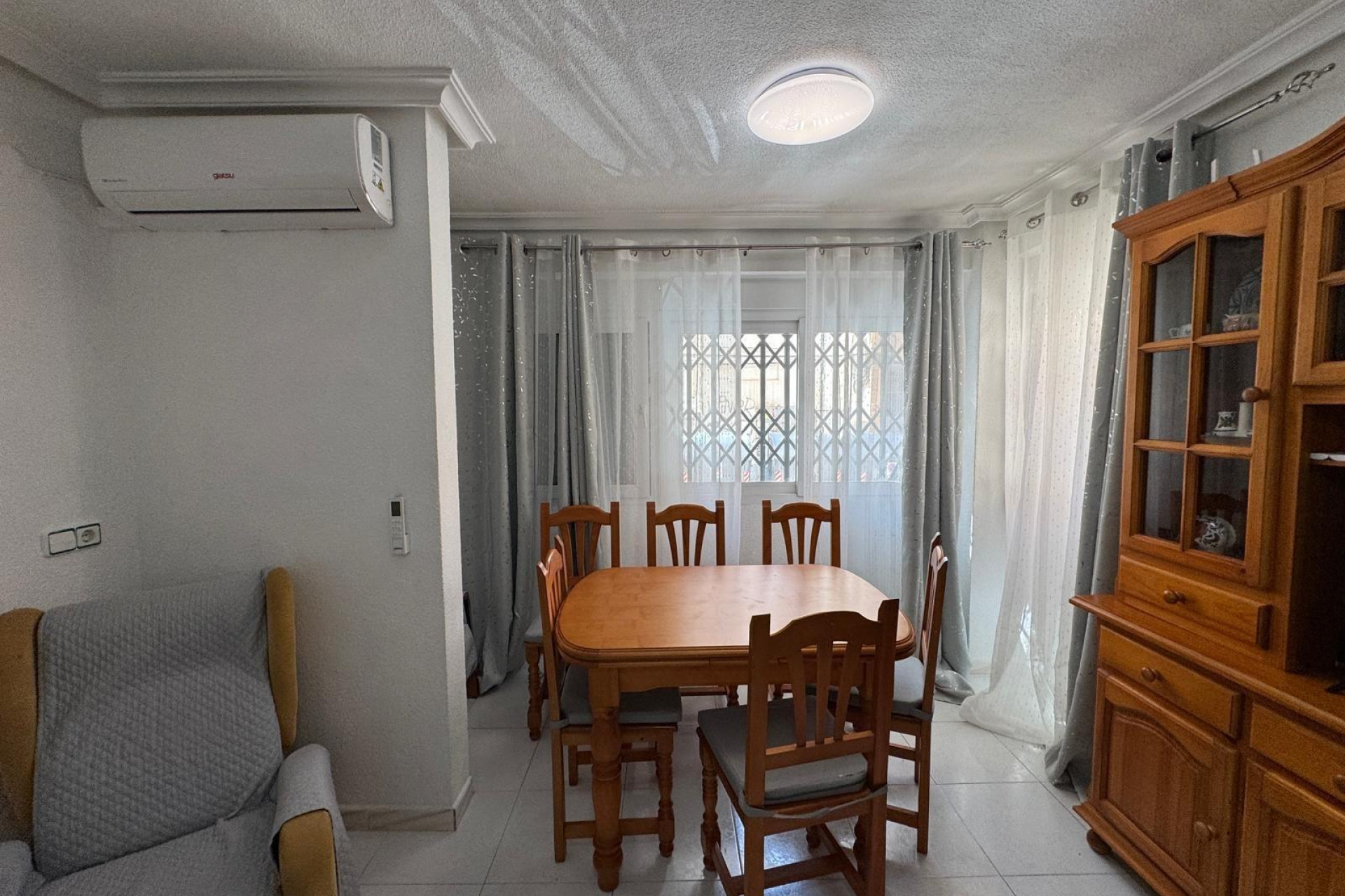Resale - Apartment  - Torrevieja - Playa del Cura