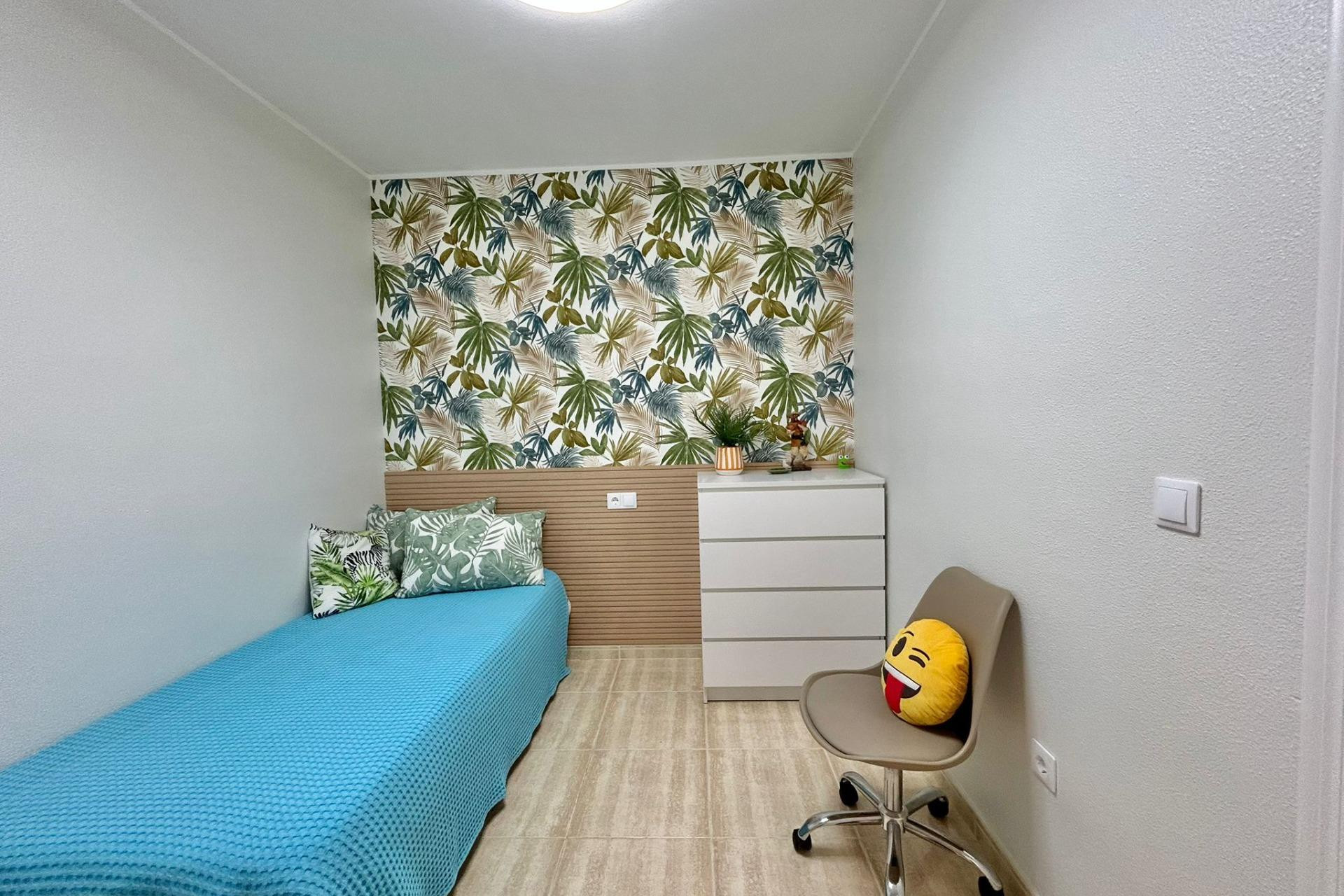 Resale - Apartment  - Torrevieja - Playa del Cura