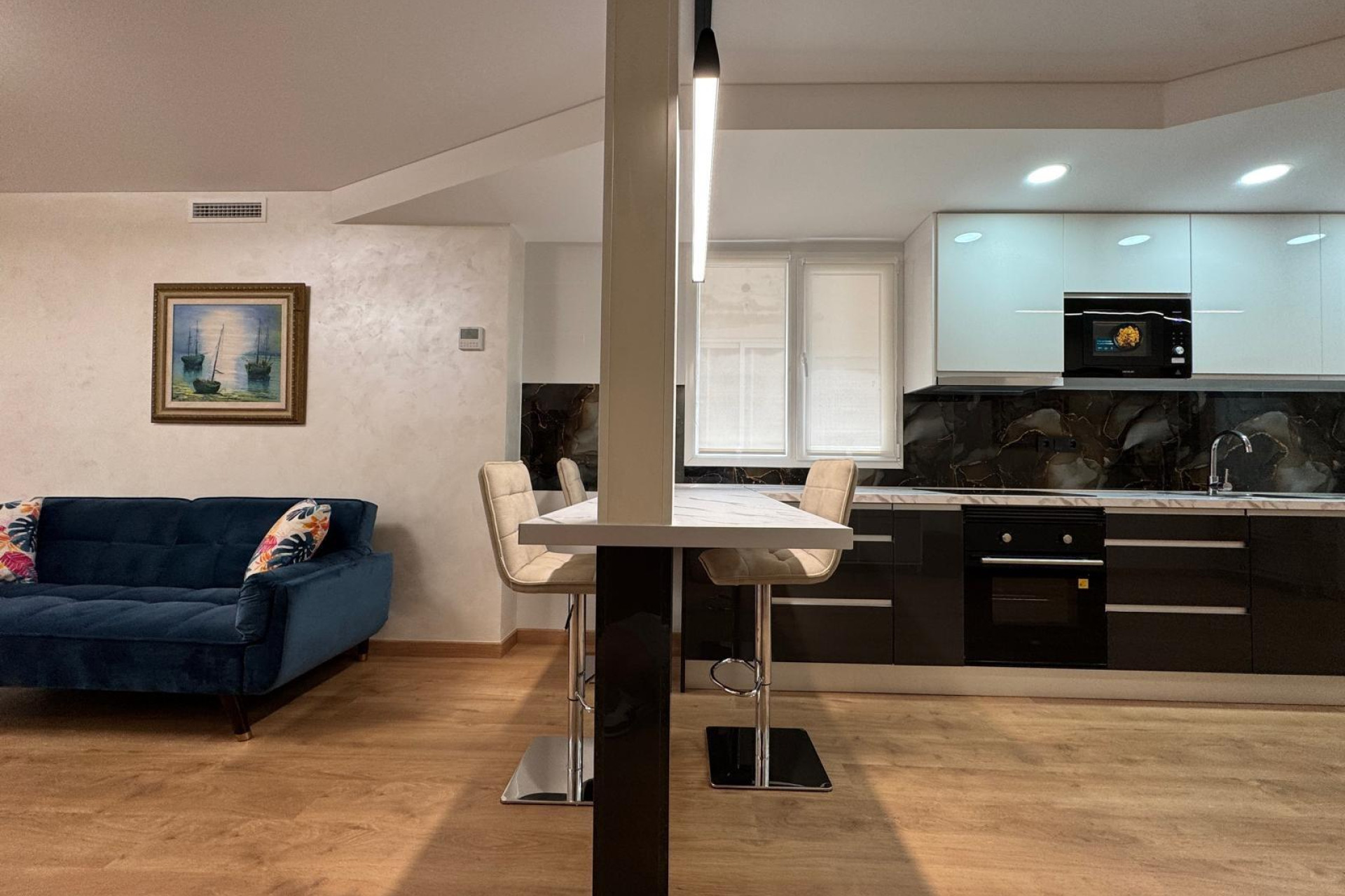 Resale - Apartment  - Torrevieja - Playa del Cura