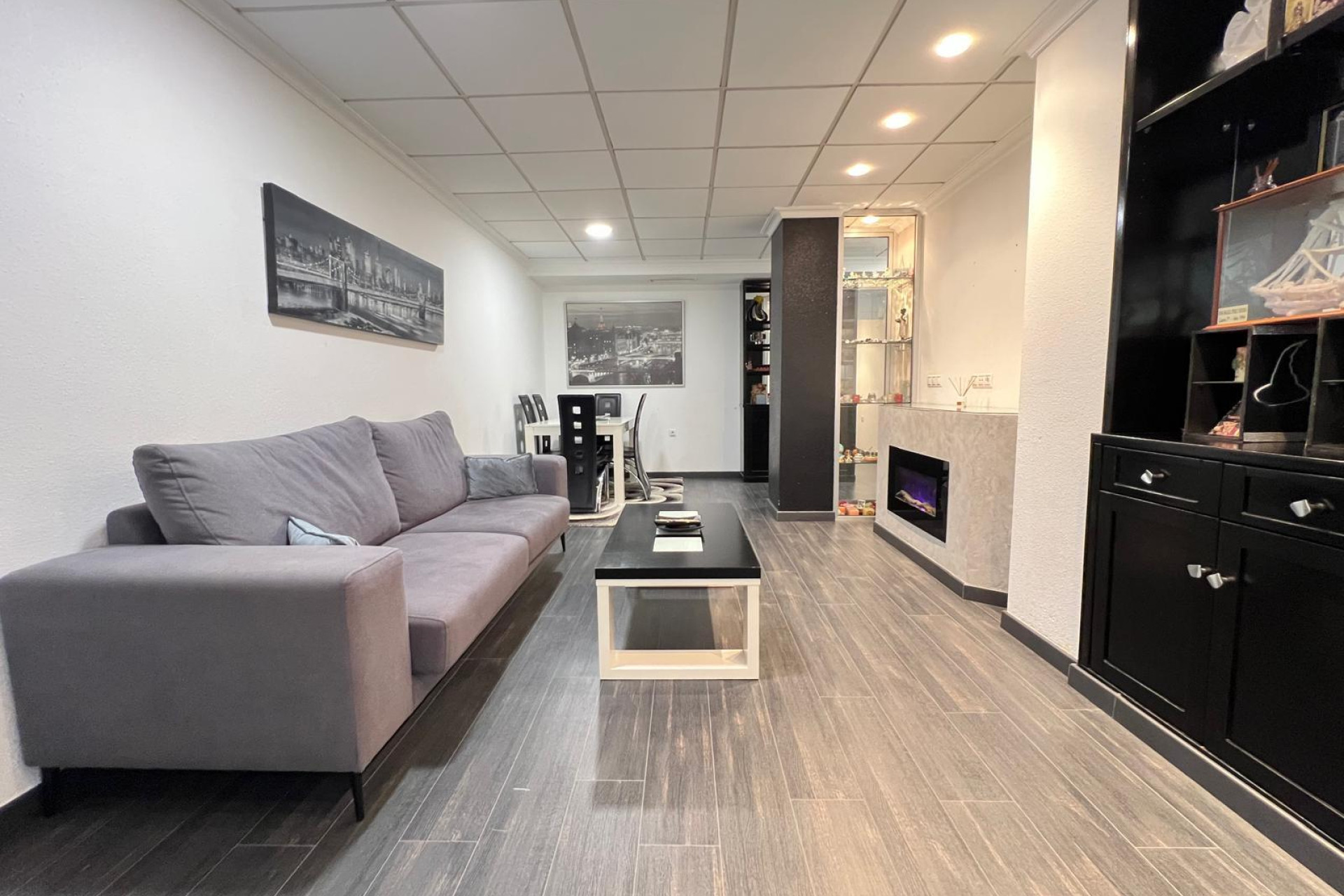 Resale - Apartment  - Torrevieja - Playa del Cura