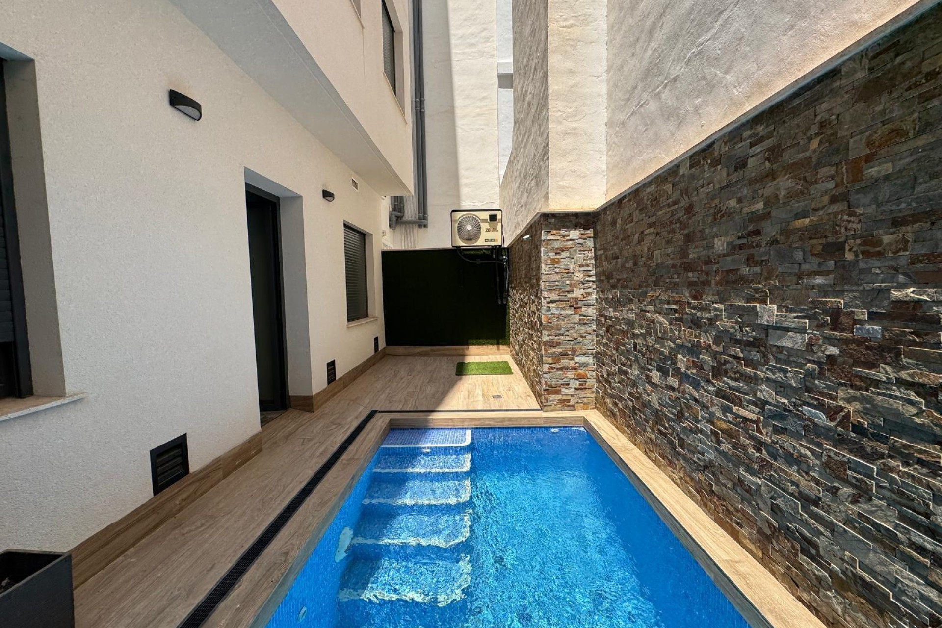 Resale - Apartment  - Torrevieja - Playa del Cura