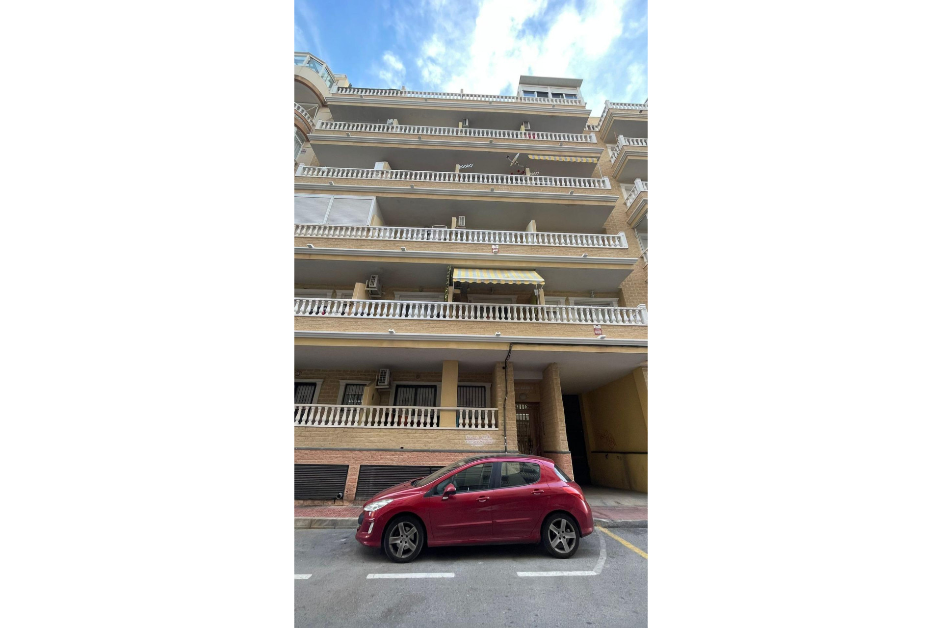 Resale - Apartment  - Torrevieja - Playa del Cura