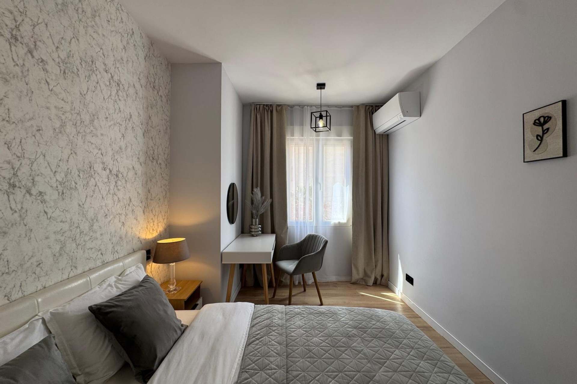 Resale - Apartment  - Torrevieja - Playa del Cura