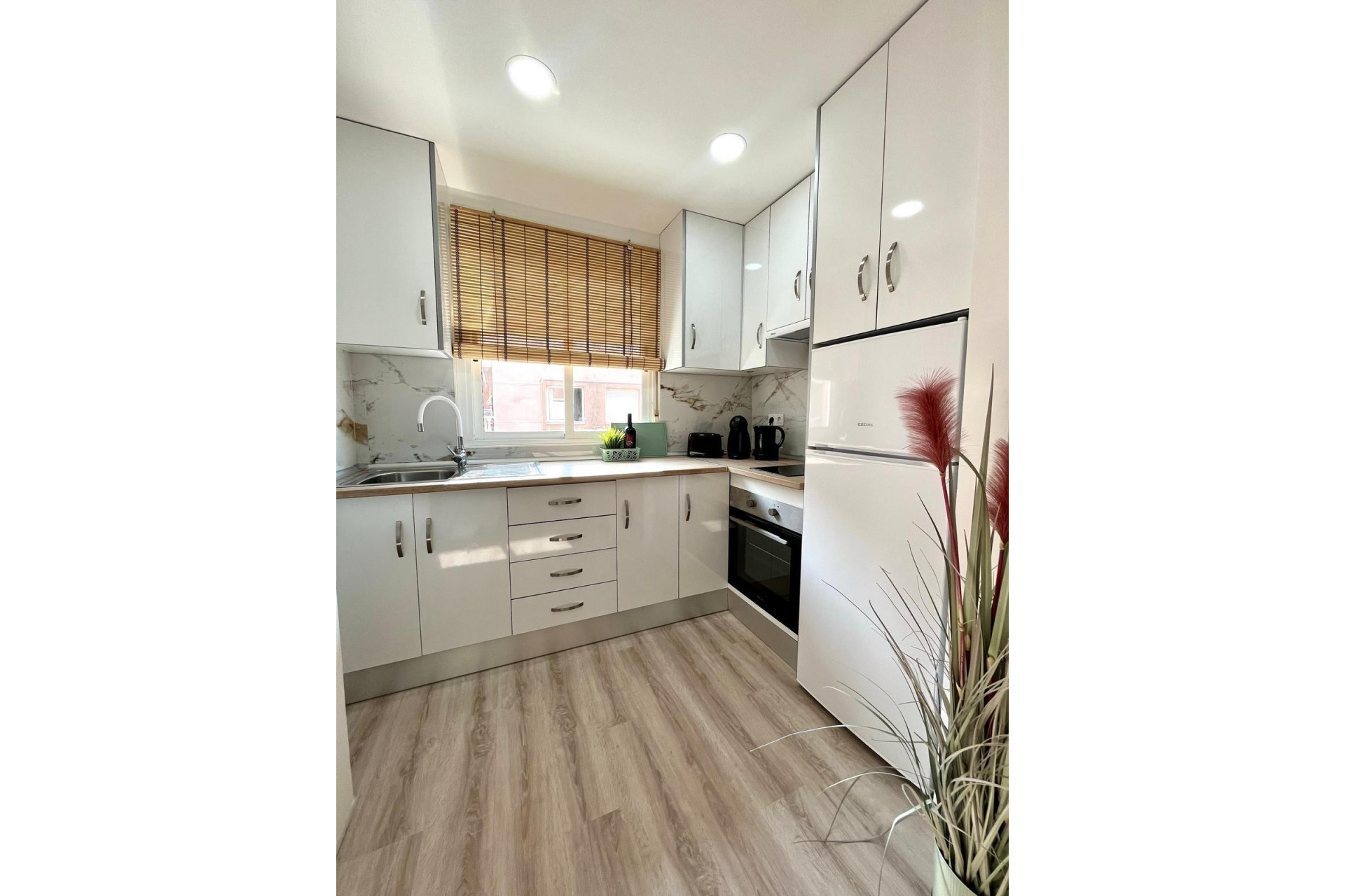 Resale - Apartment  - Torrevieja - Playa del Cura