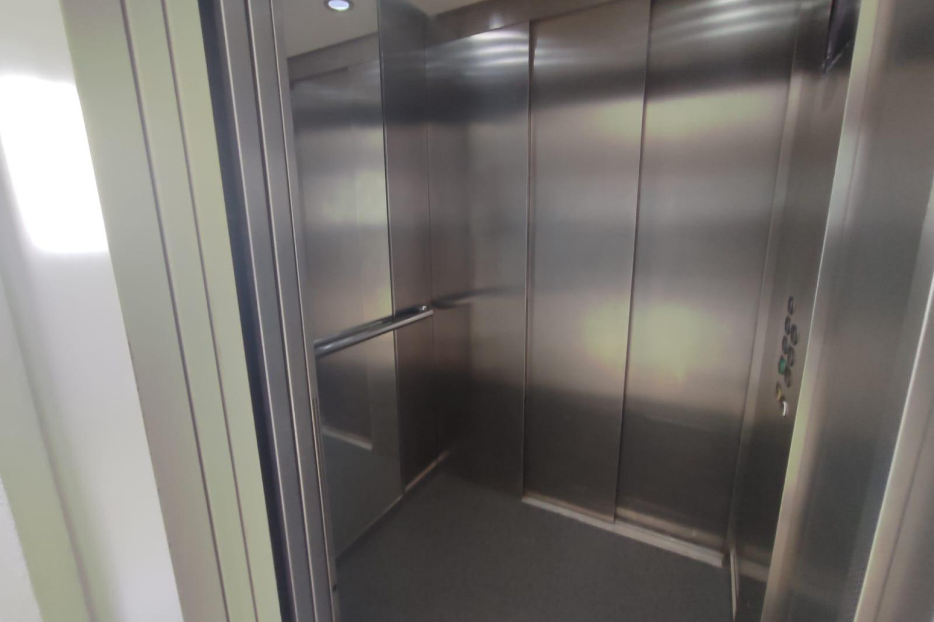 Resale - Apartment  - Torrevieja - Playa del Cura