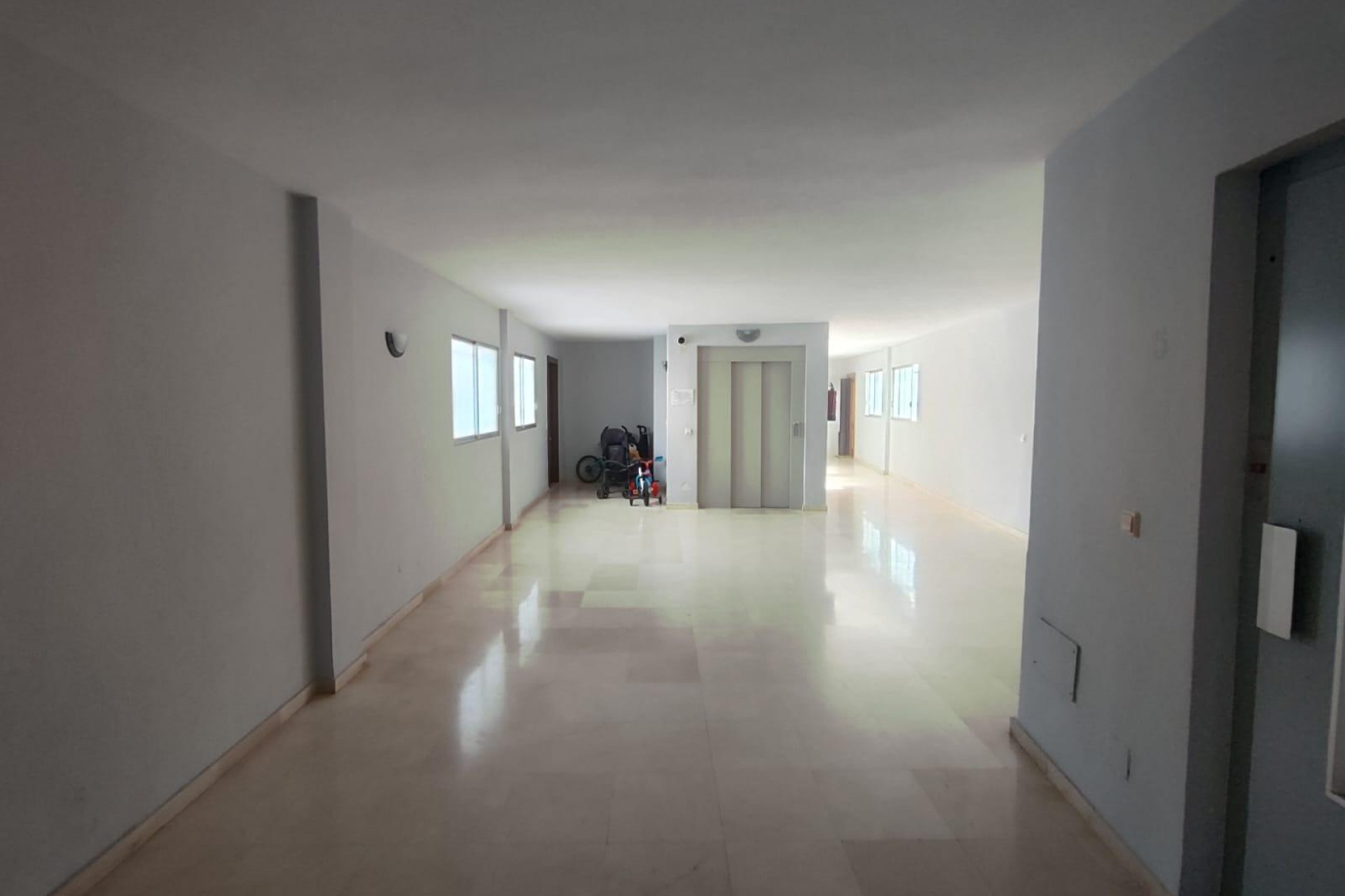 Resale - Apartment  - Torrevieja - Playa del Cura
