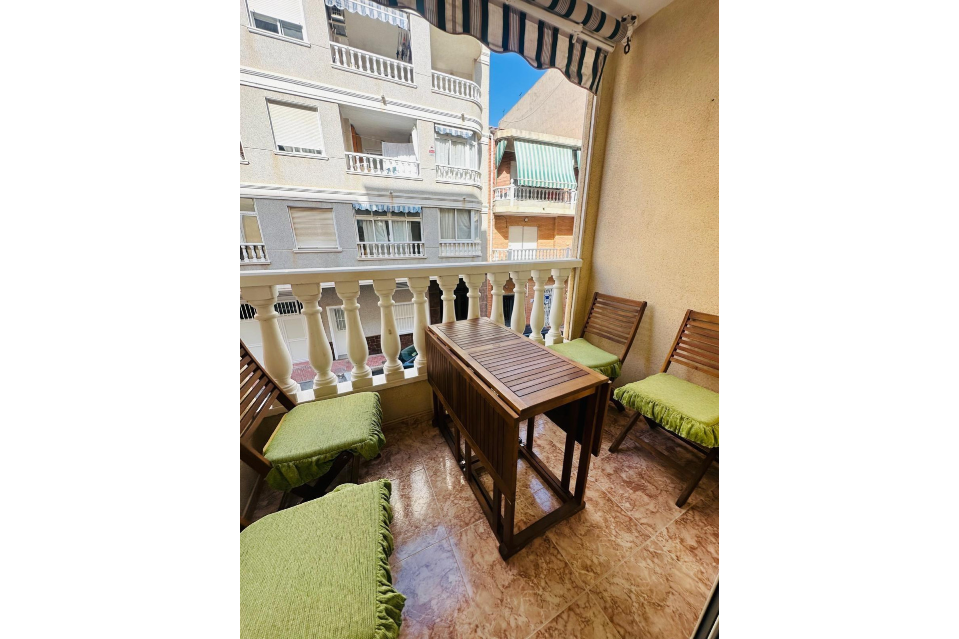 Resale - Apartment  - Torrevieja - Playa del Cura