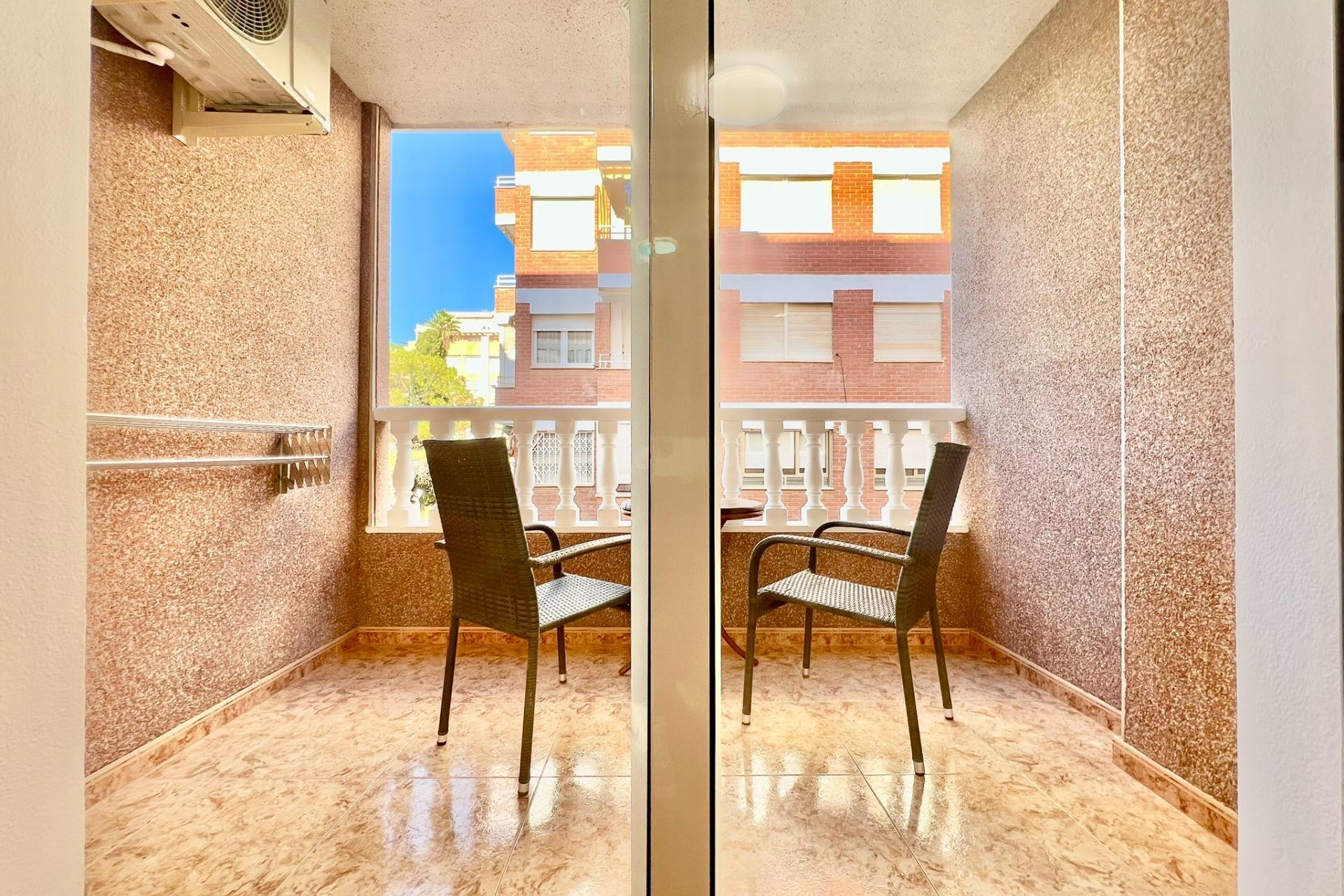 Resale - Apartment  - Torrevieja - Playa del Cura