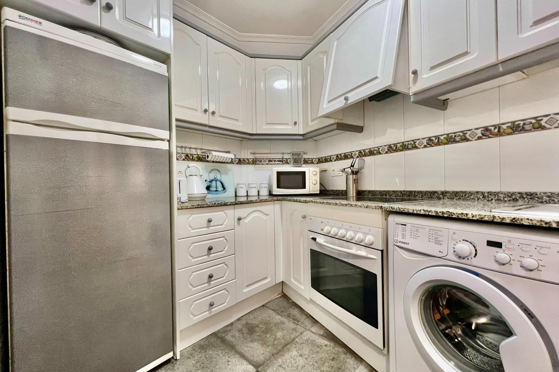 Resale - Apartment  - Torrevieja - Playa del Cura