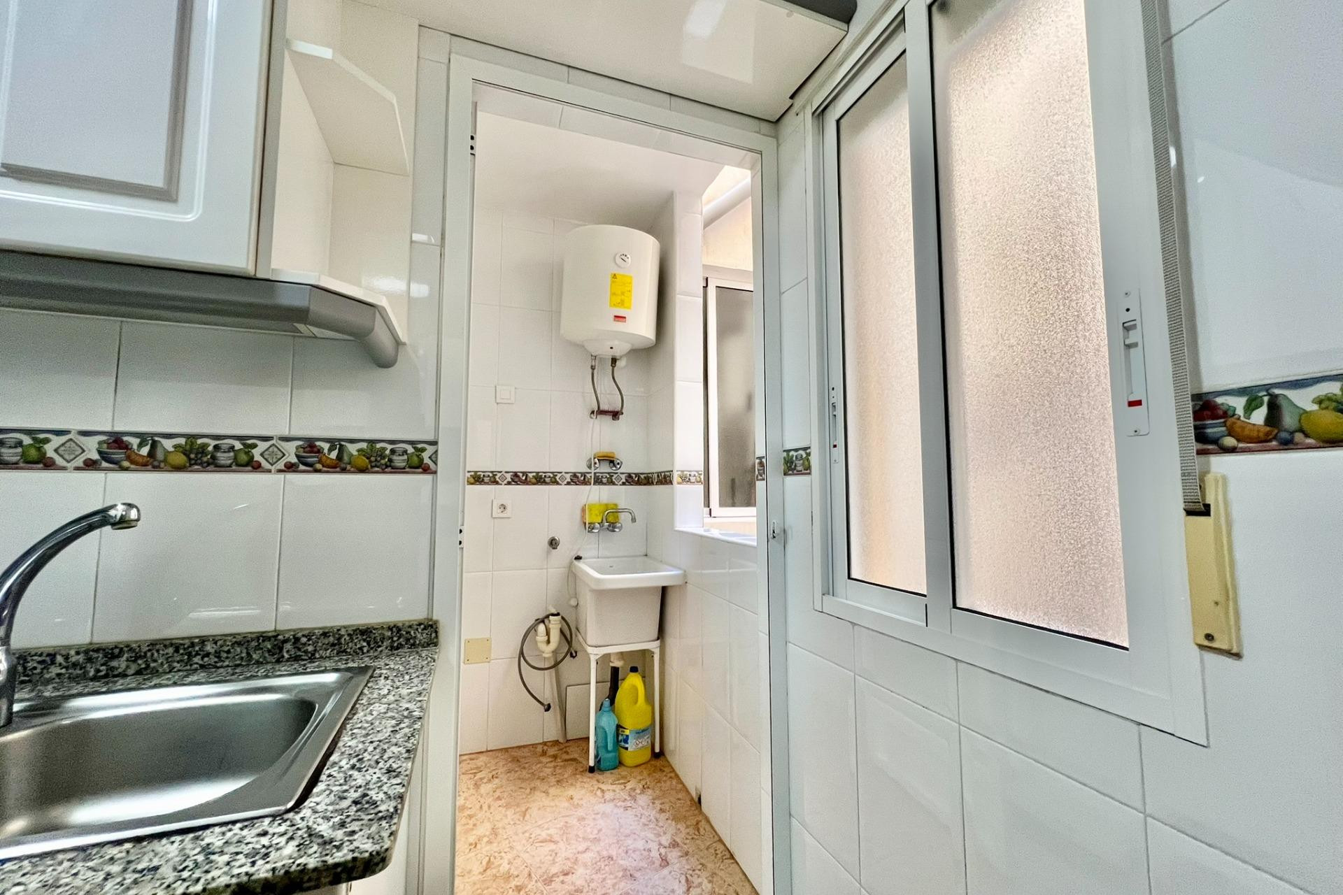 Resale - Apartment  - Torrevieja - Playa del Cura