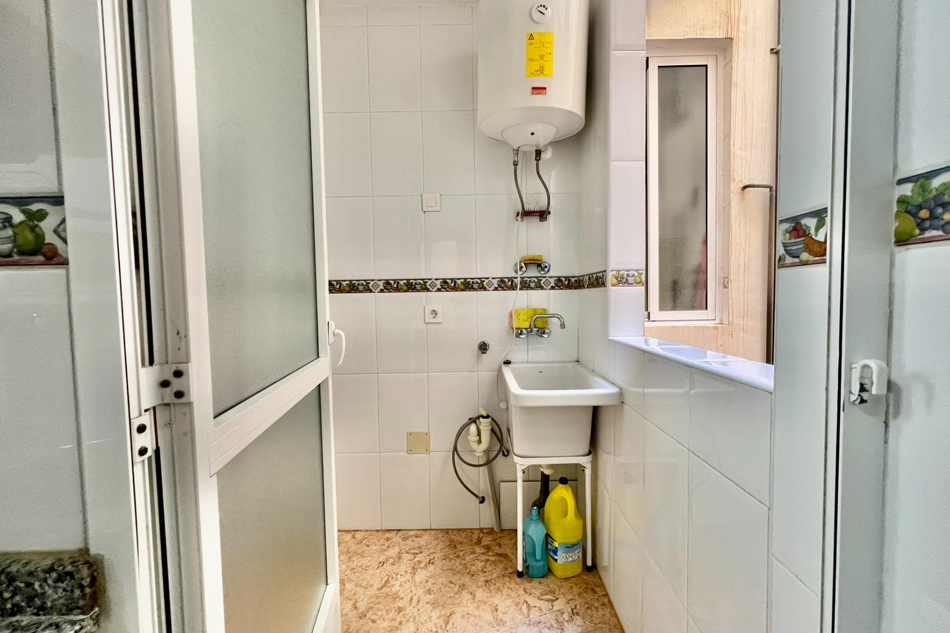 Resale - Apartment  - Torrevieja - Playa del Cura