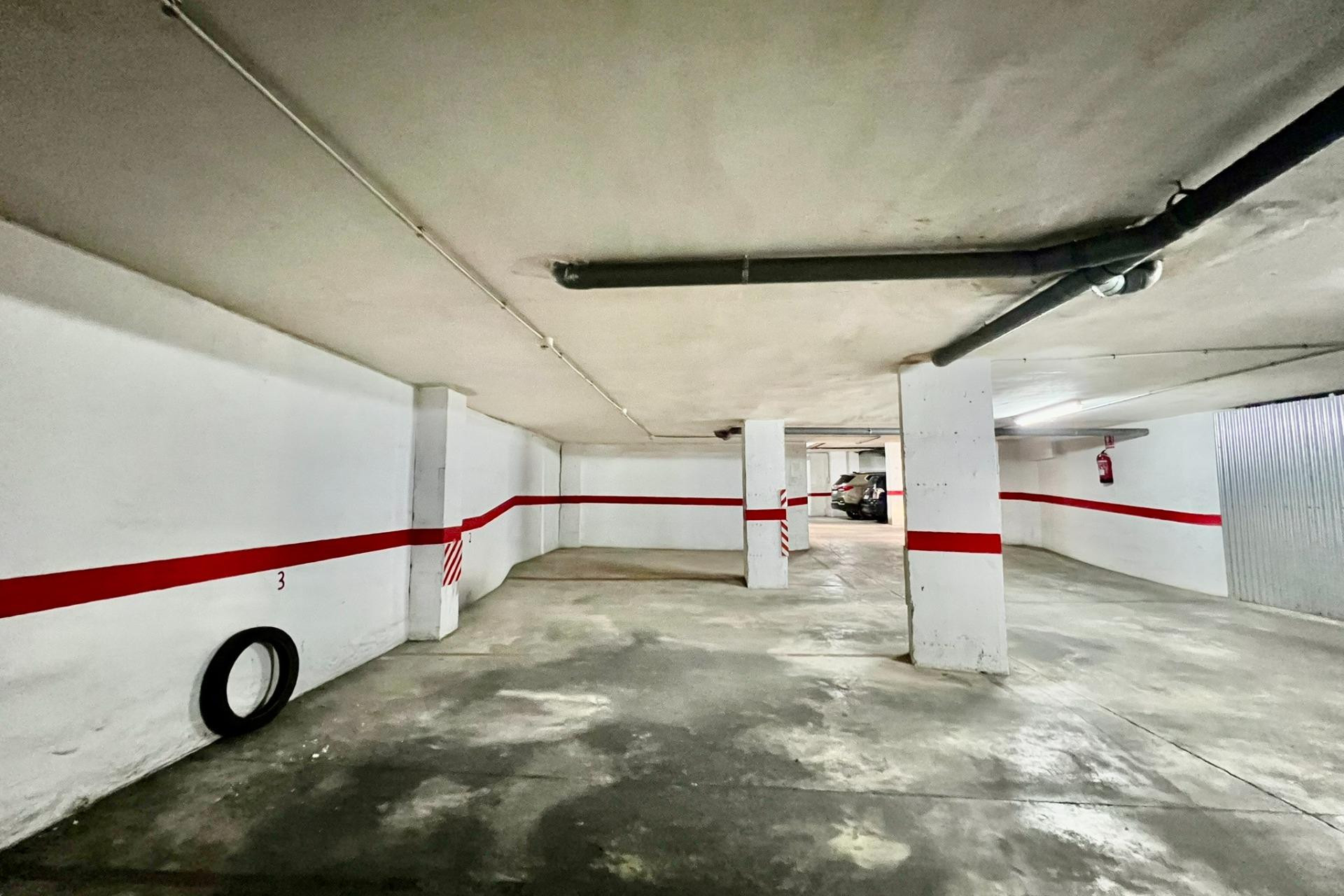 Resale - Apartment  - Torrevieja - Playa del Cura