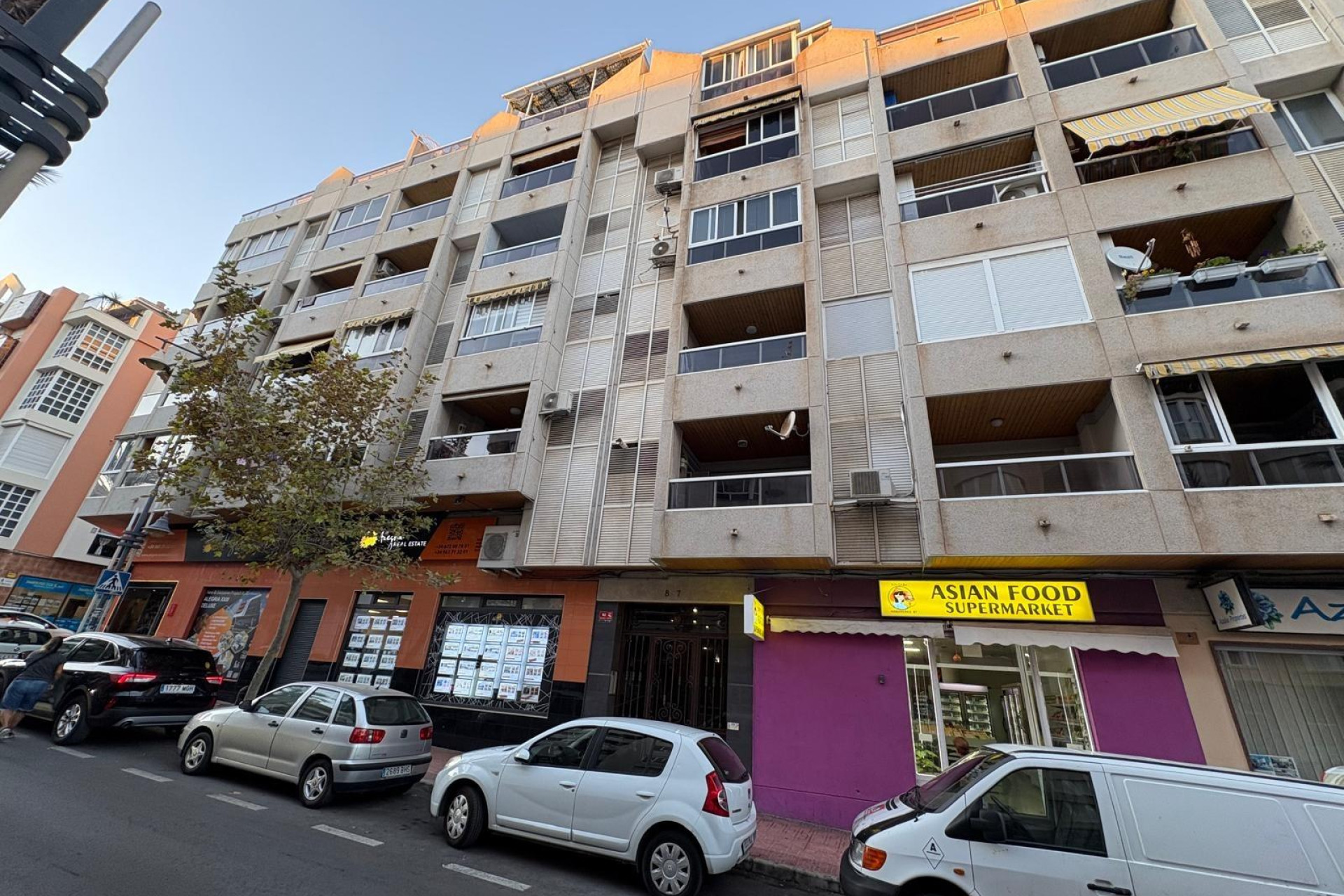 Resale - Apartment  - Torrevieja - Playa del Cura