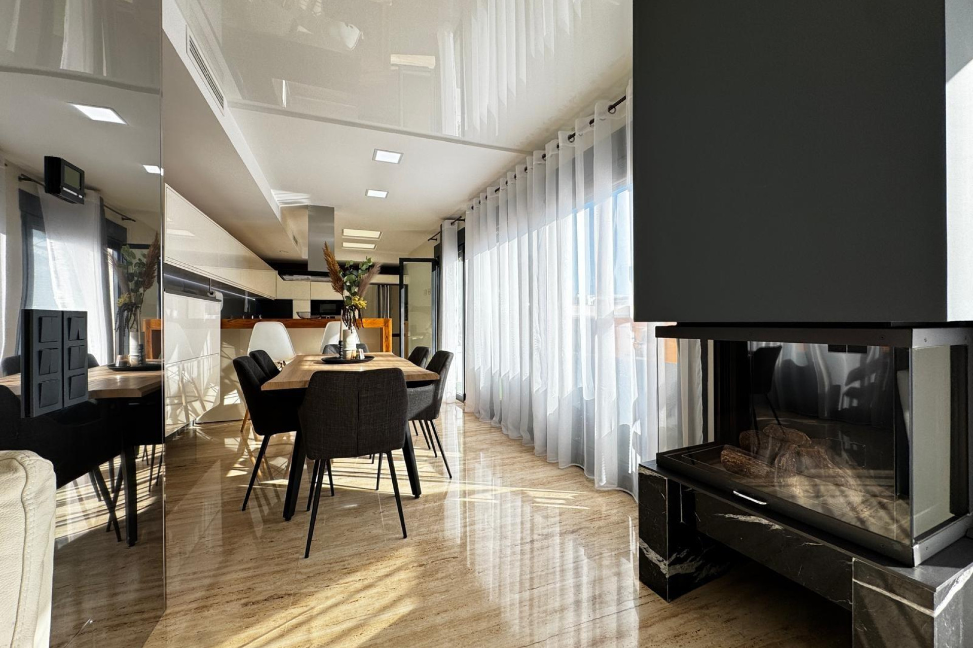 Resale - Apartment  - Torrevieja - Playa del Cura