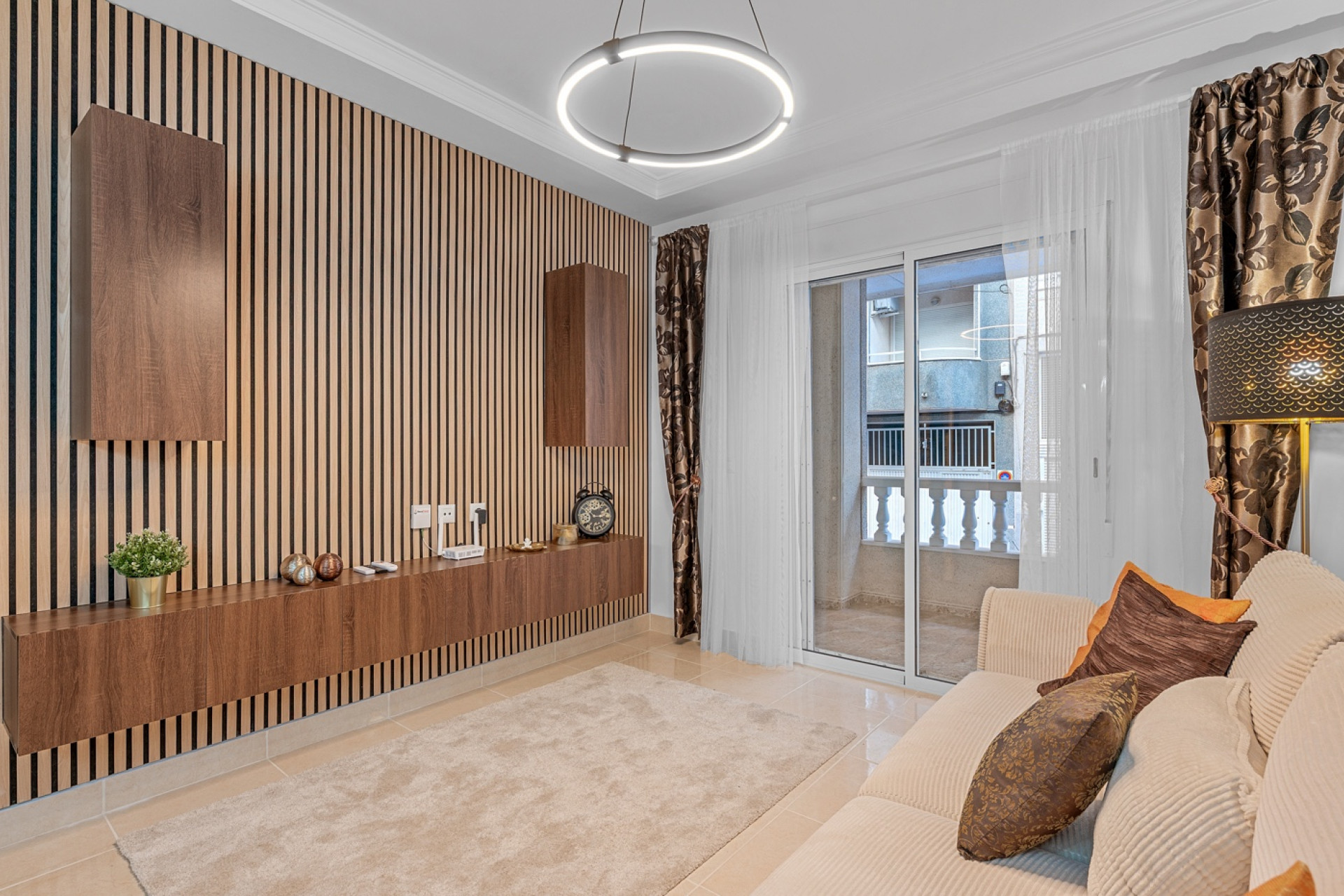 Resale - Apartment  - Torrevieja - Playa del Cura