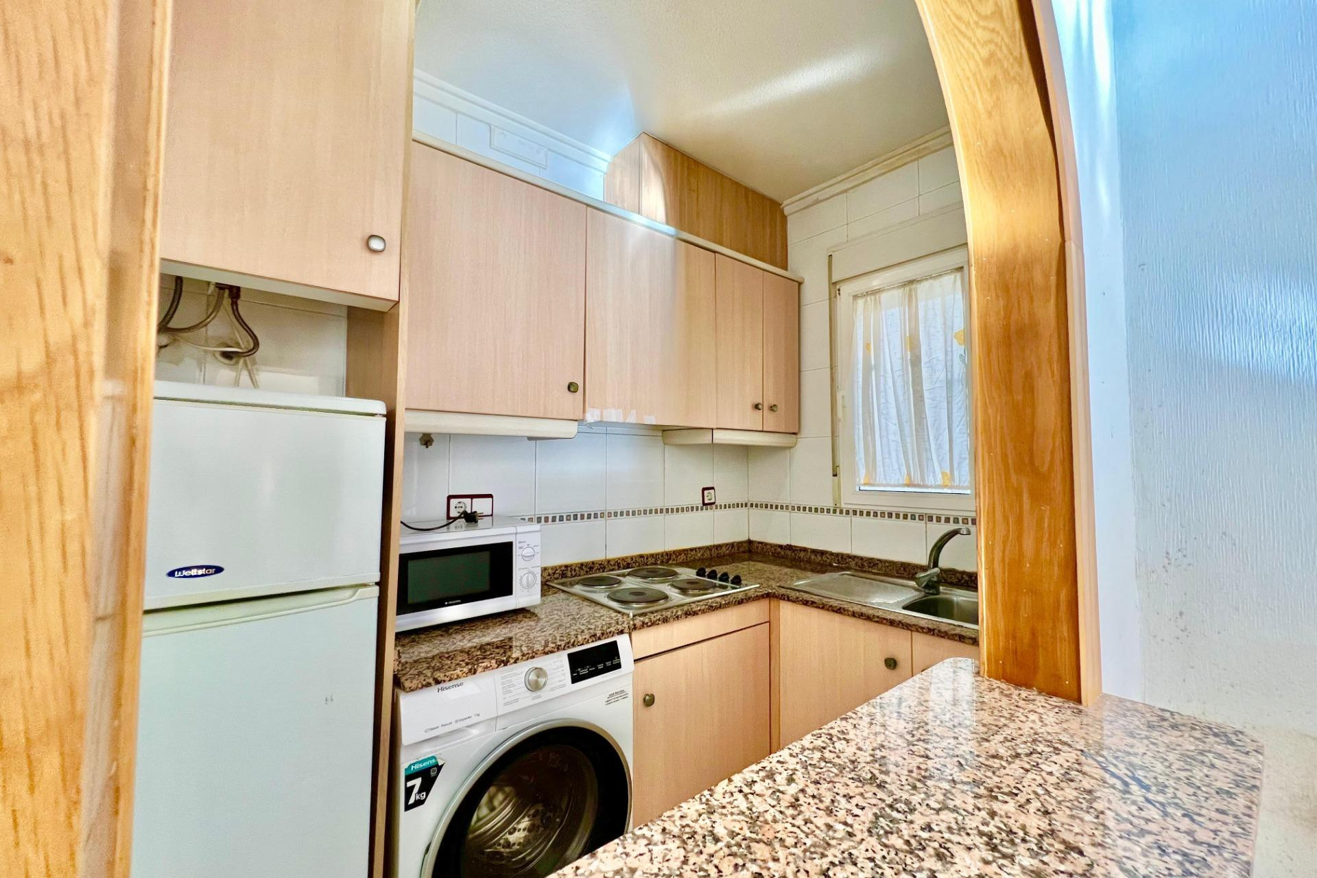 Resale - Apartment  - Torrevieja - Playa del Cura