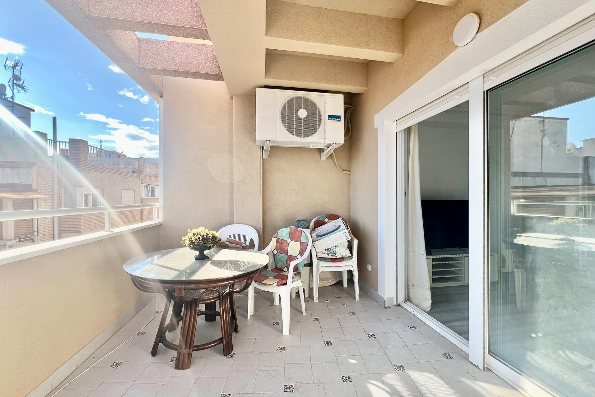 Resale - Apartment  - Torrevieja - Playa del Cura