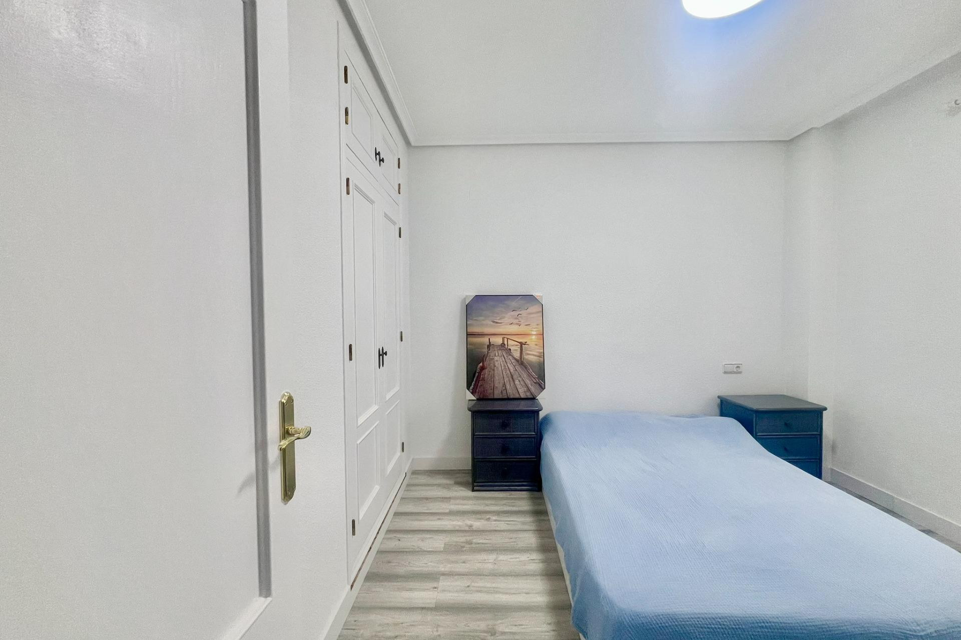 Resale - Apartment  - Torrevieja - Playa del Cura