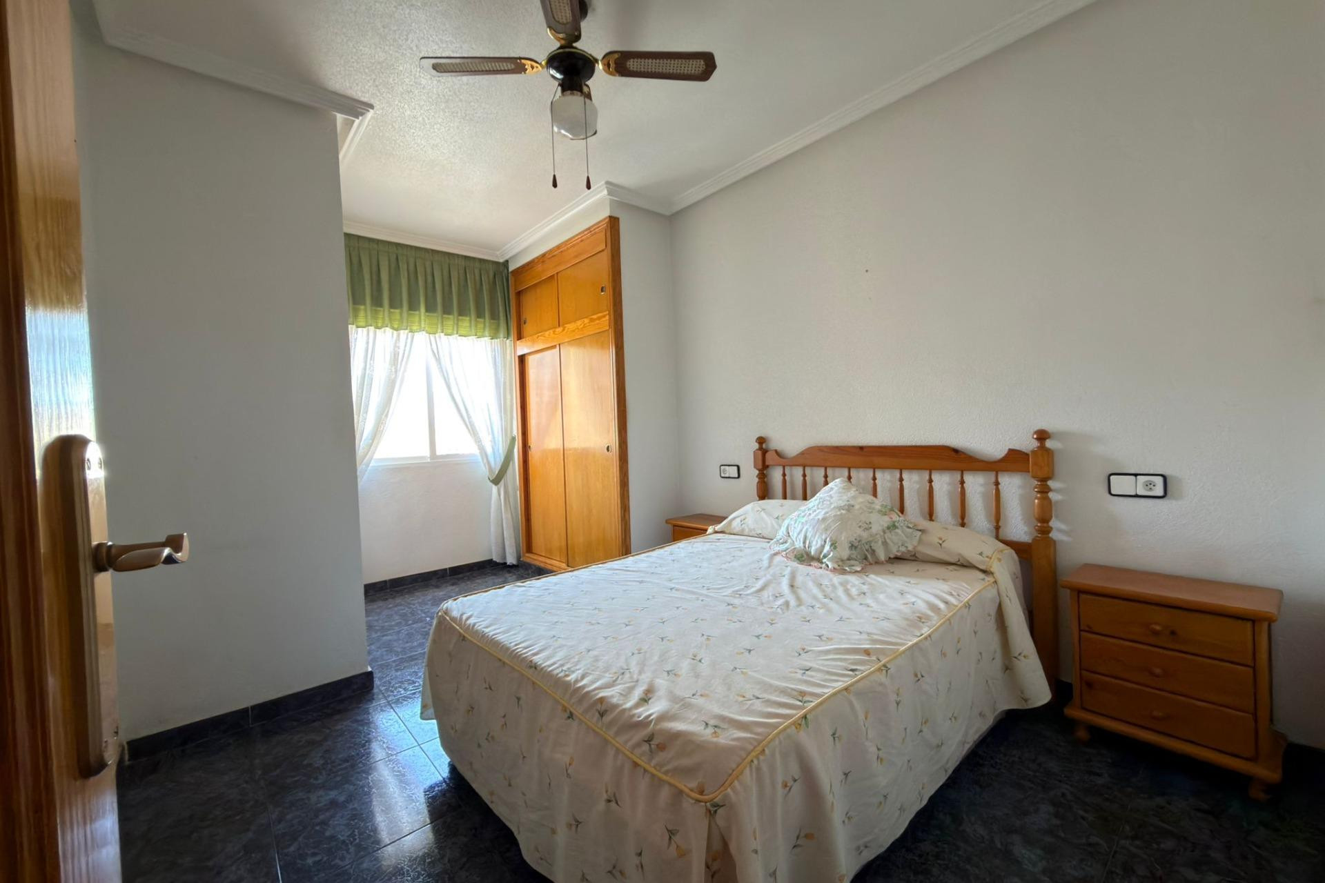 Resale - Apartment  - Torrevieja - Playa del Cura