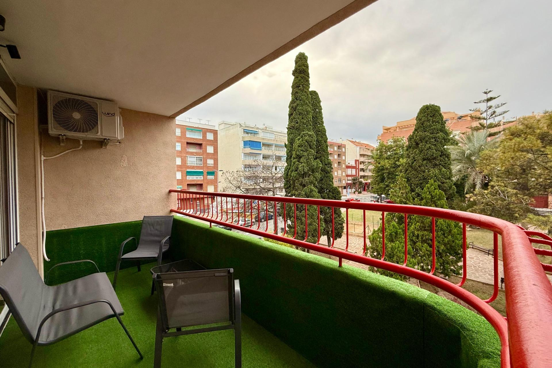 Resale - Apartment  - Torrevieja - Playa del Cura