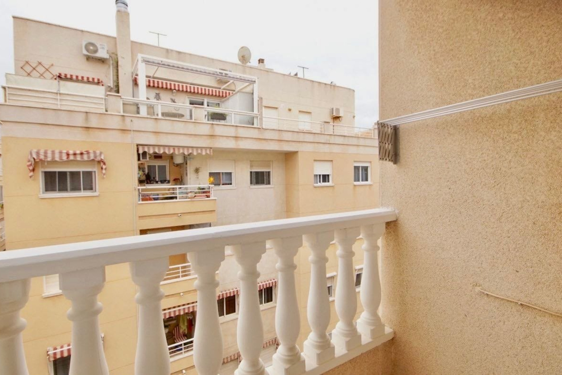 Resale - Apartment  - Torrevieja - Playa del cura