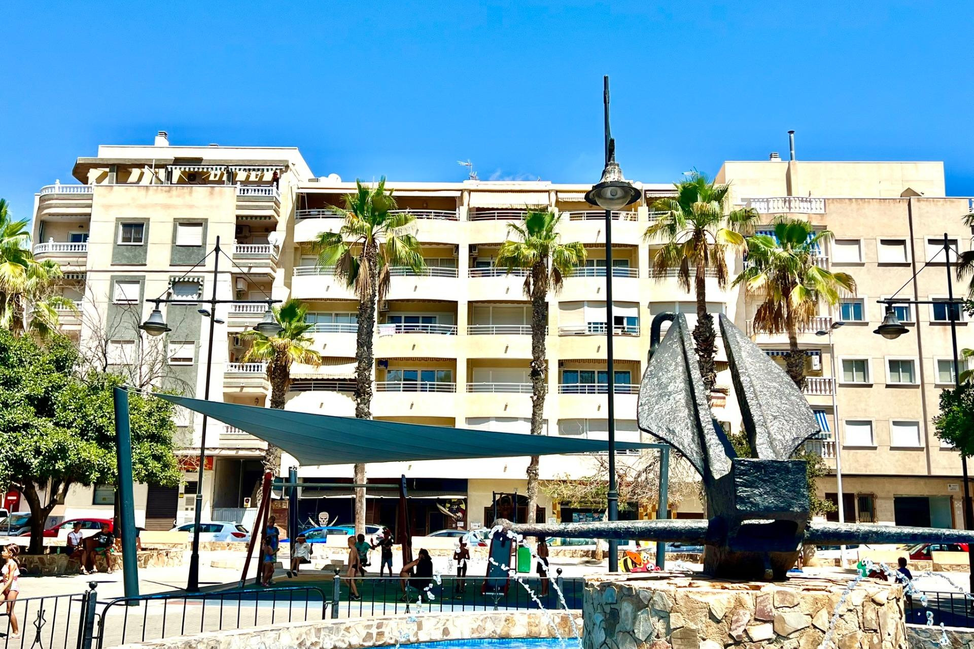 Resale - Apartment  - Torrevieja - Playa del Cura