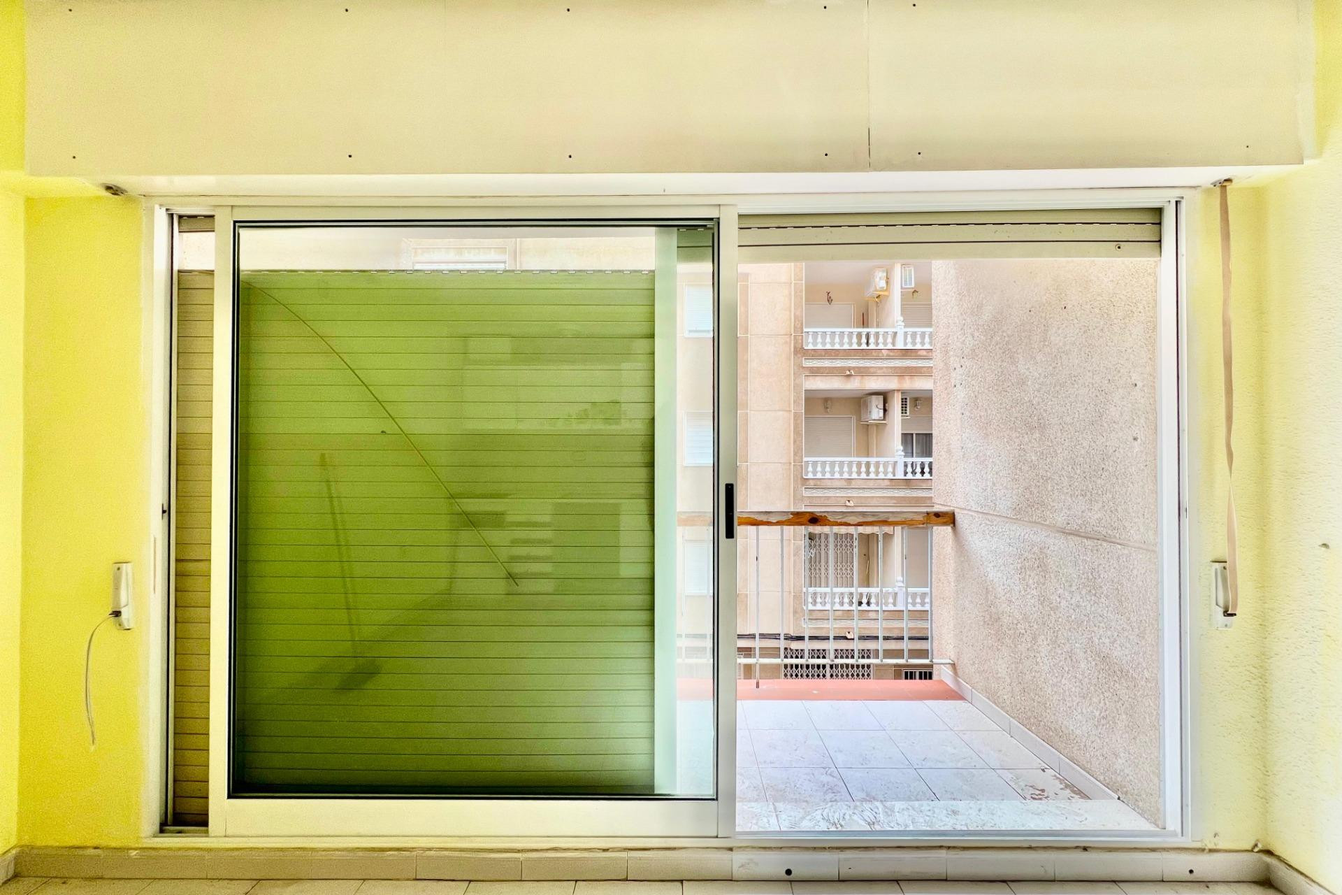 Resale - Apartment  - Torrevieja - Playa del Cura