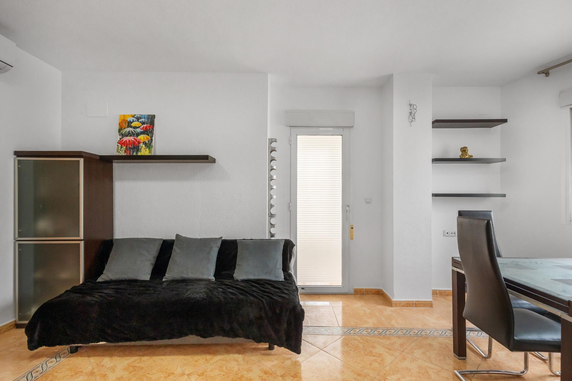Resale - Apartment  - Torrevieja - Playa del cura