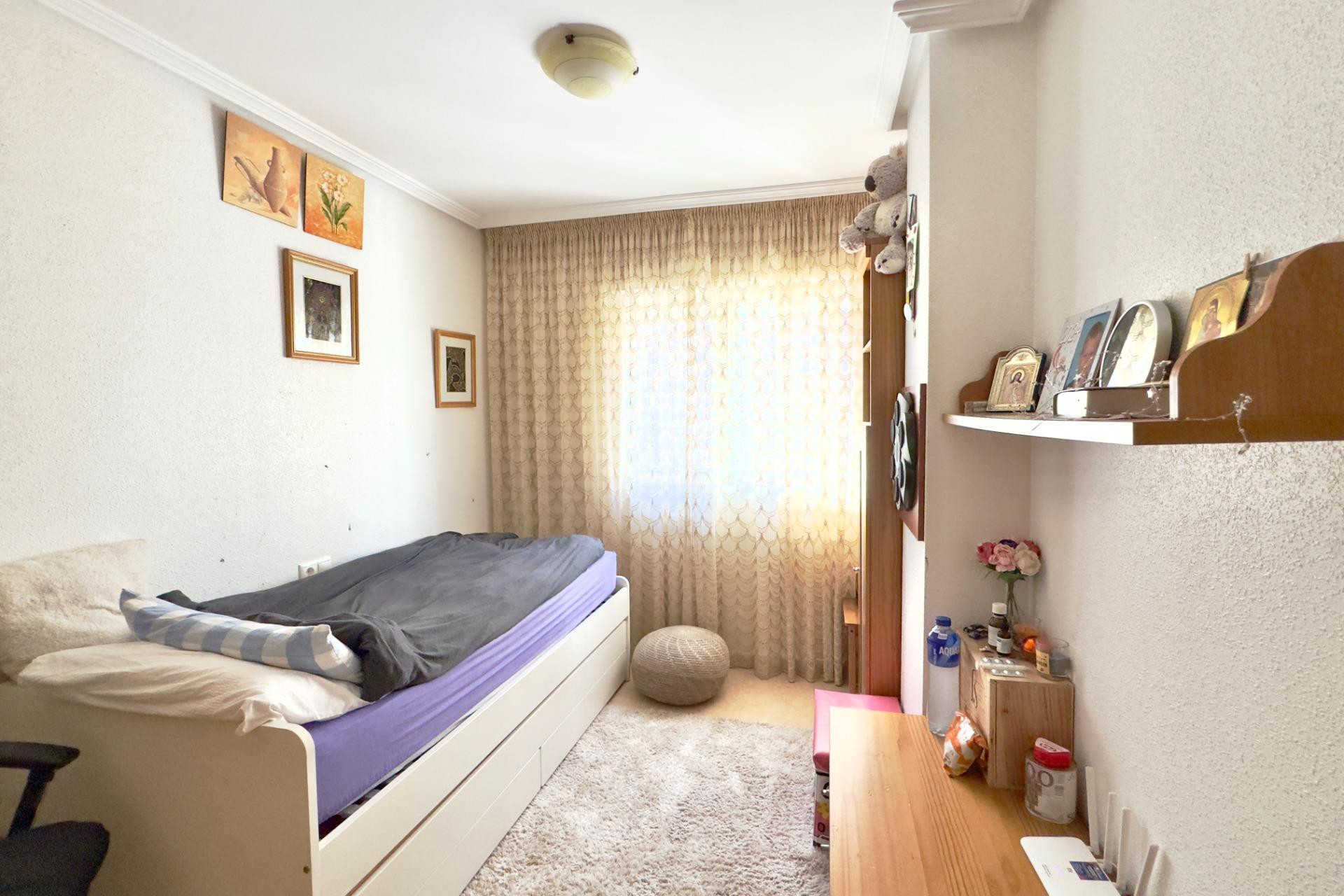 Resale - Apartment  - Torrevieja - Playa del Cura