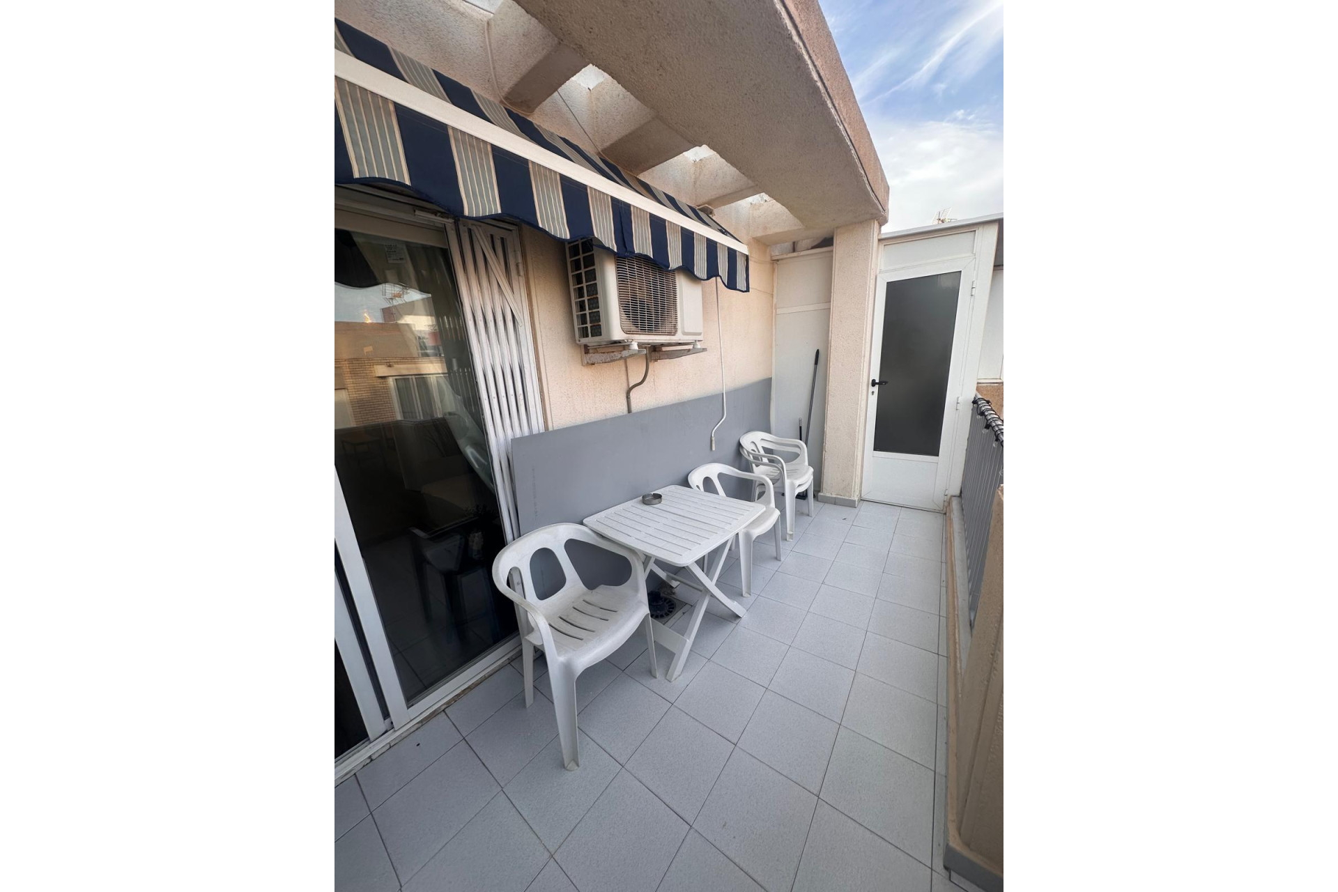 Resale - Apartment  - Torrevieja - Playa del Cura