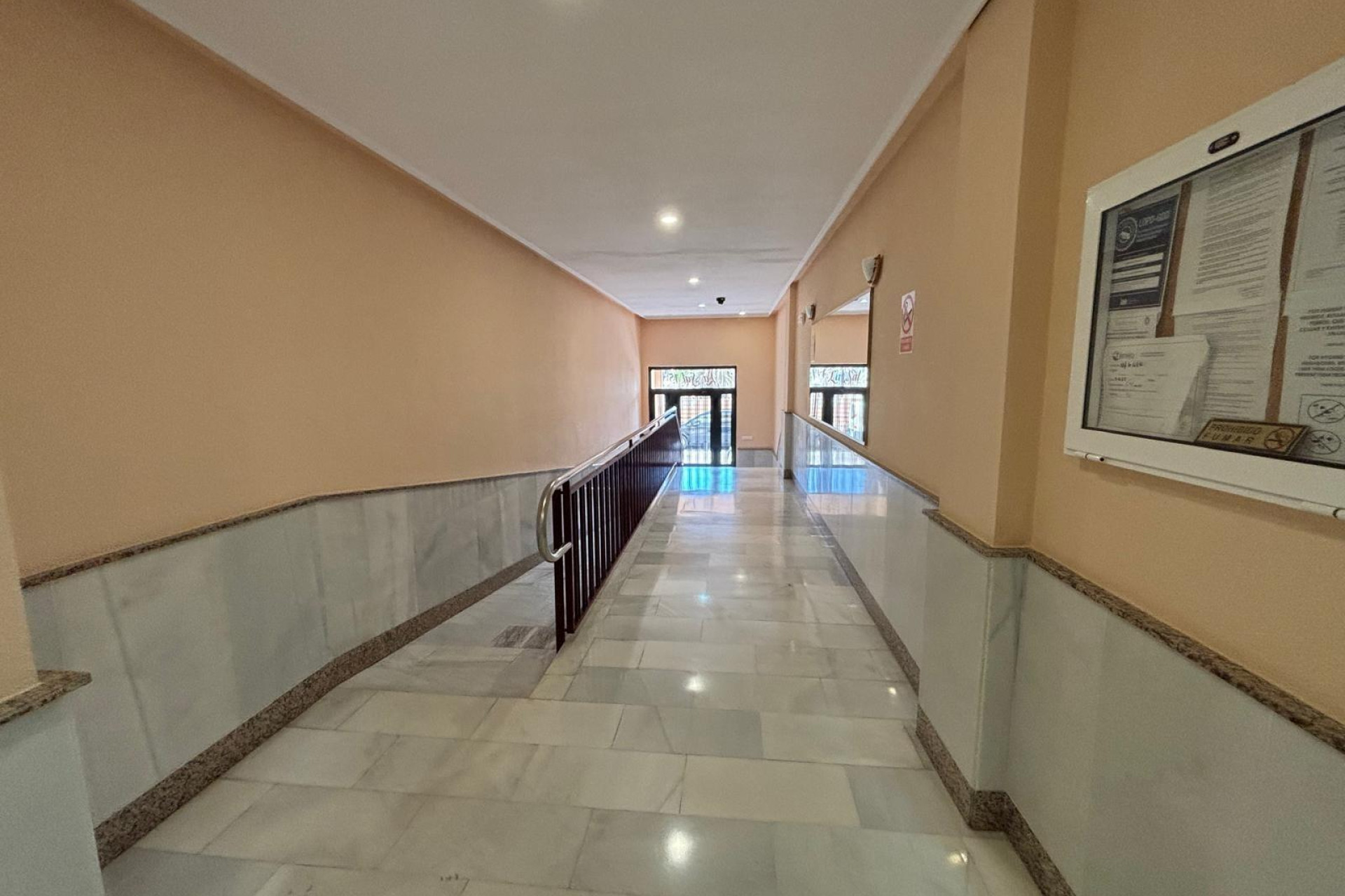 Resale - Apartment  - Torrevieja - Playa del Cura