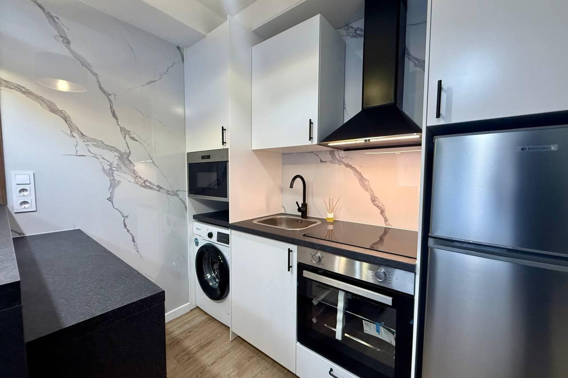 Resale - Apartment  - Torrevieja - Playa del Cura