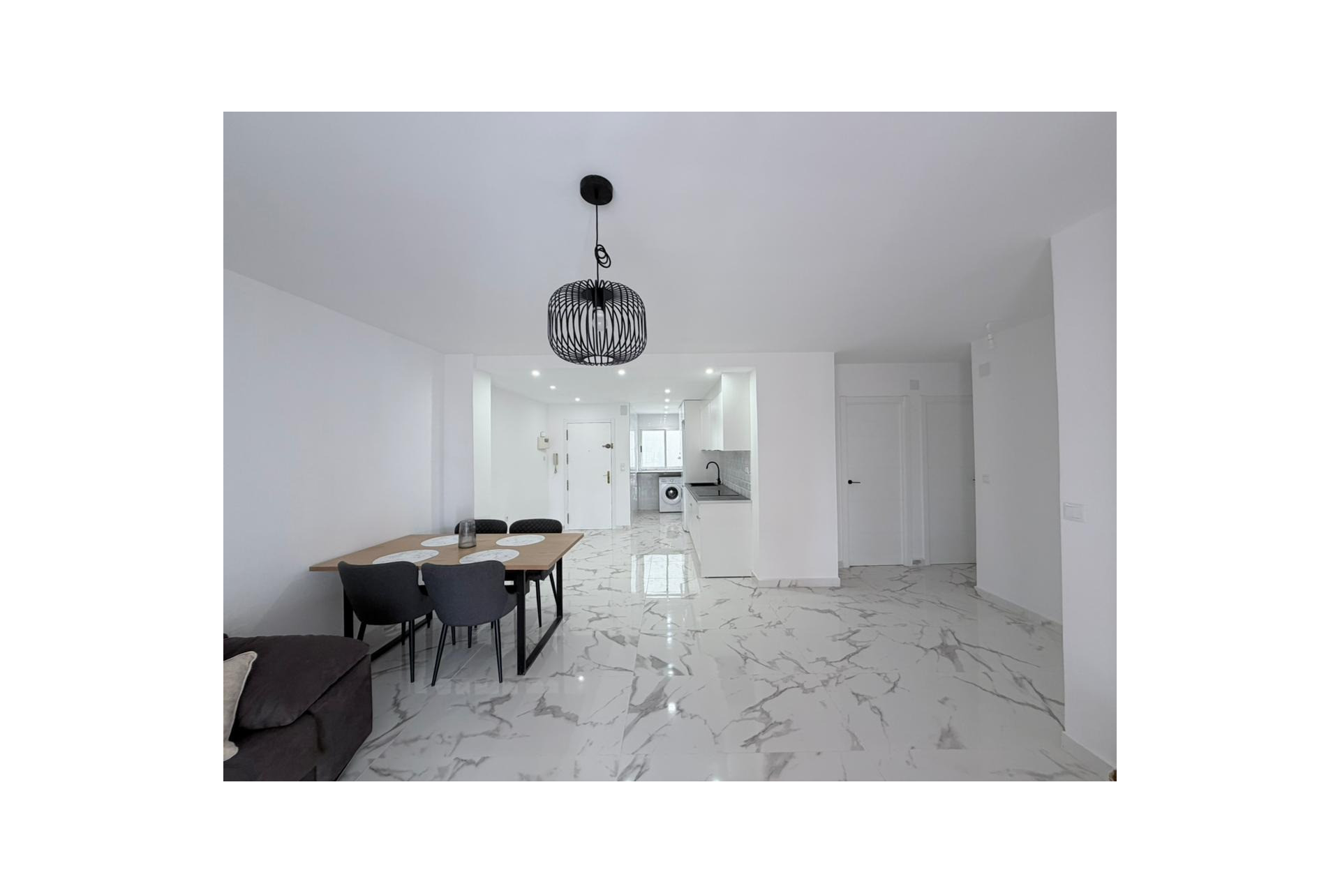 Resale - Apartment  - Torrevieja - Playa del cura