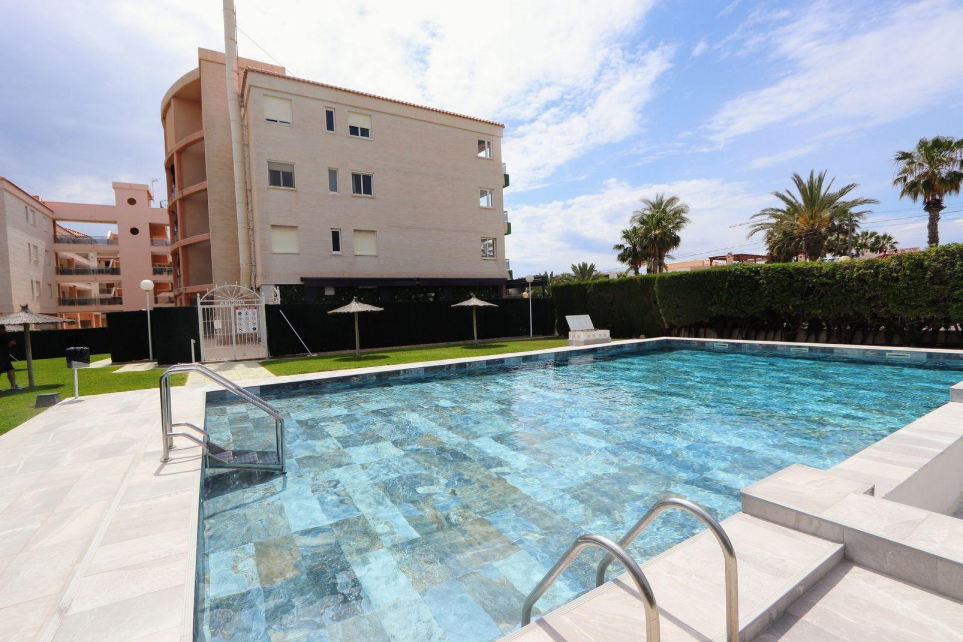 Resale - Apartment  - Torrevieja - Playa Flamenca